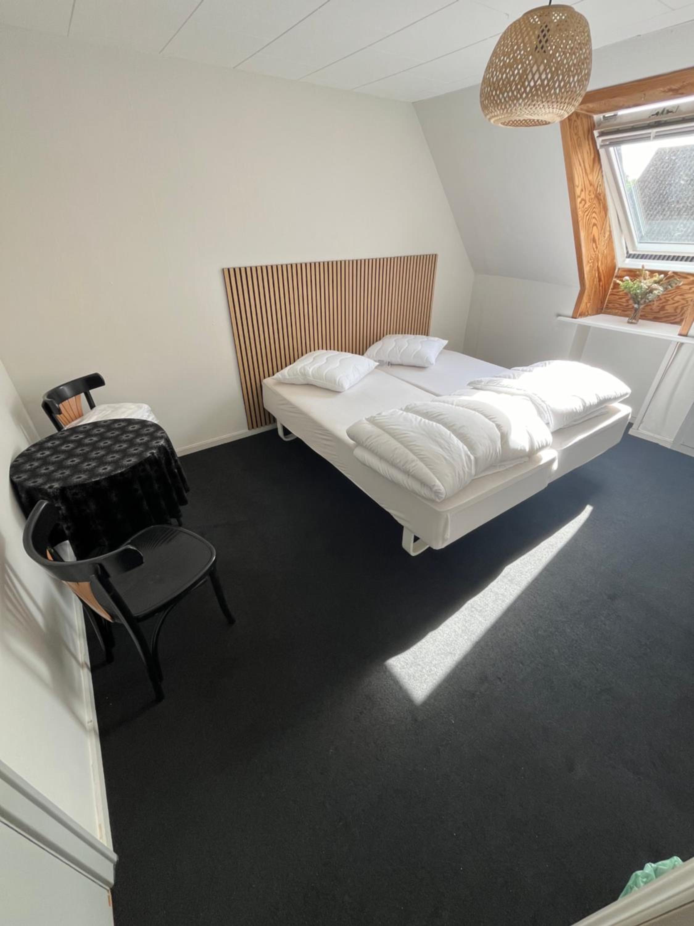 Double Room with Shared Bathroom photo 1