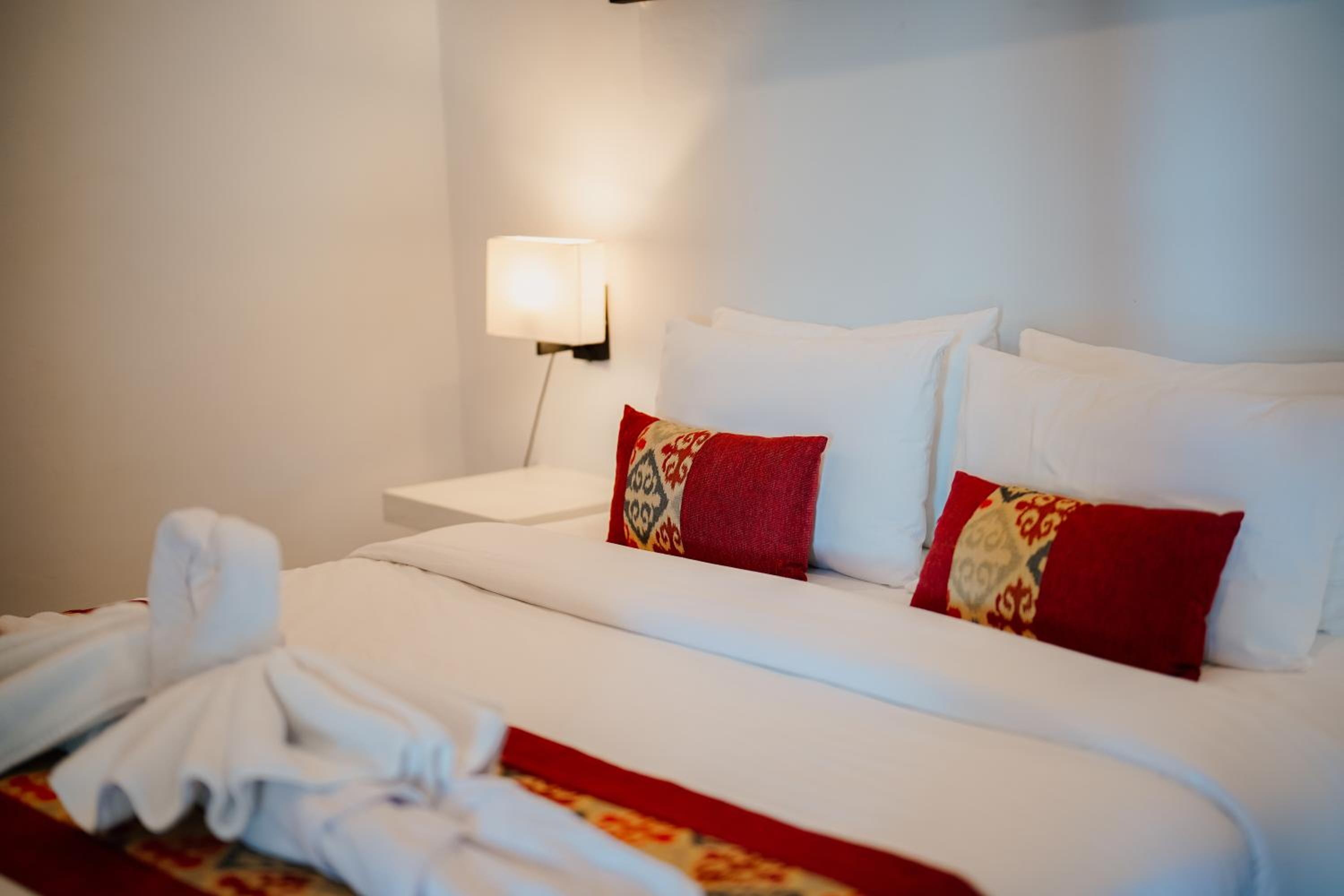 Deluxe Double Room - Photo 8