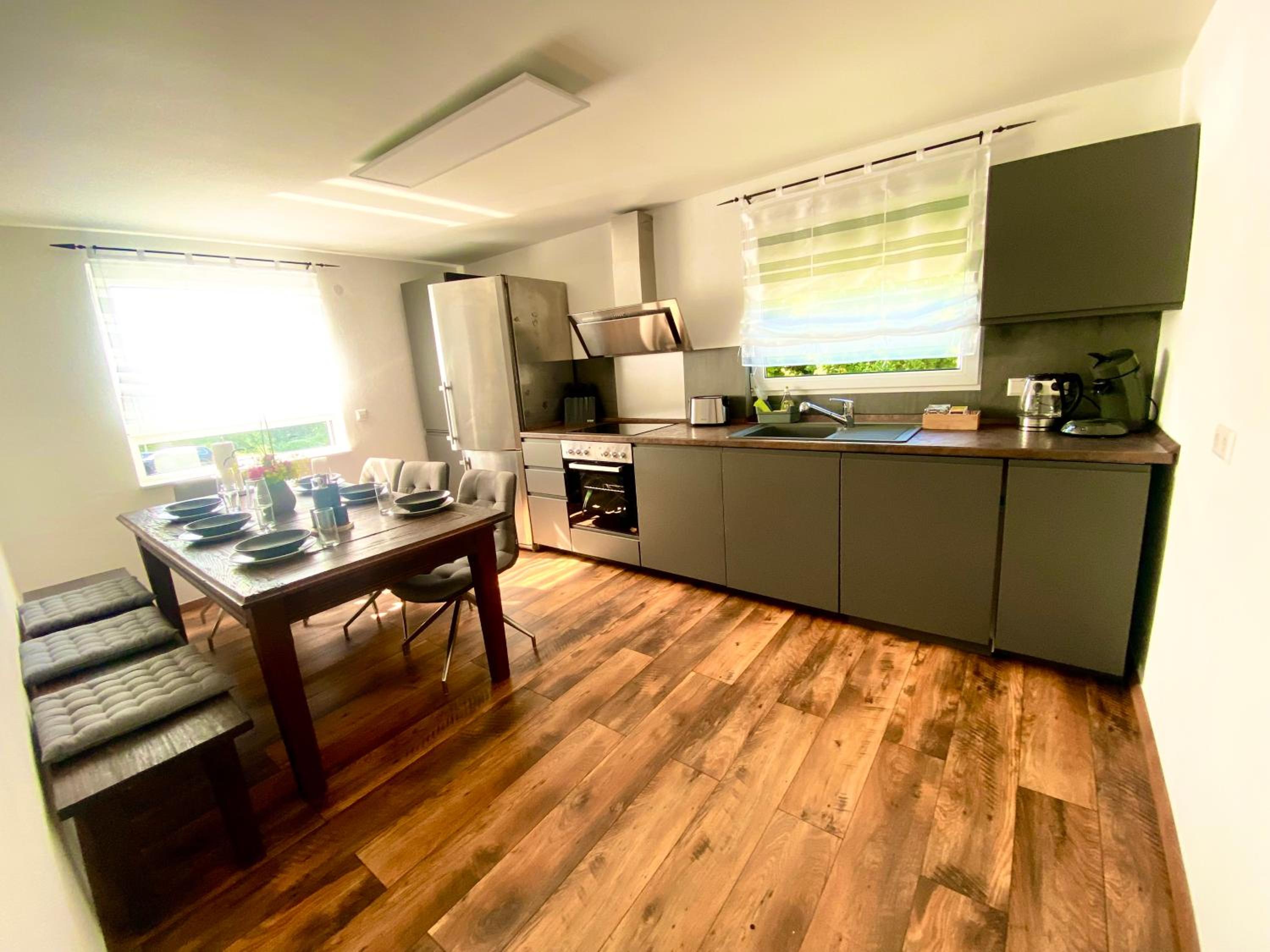 Two-Bedroom Apartment with Balcony photo 3
