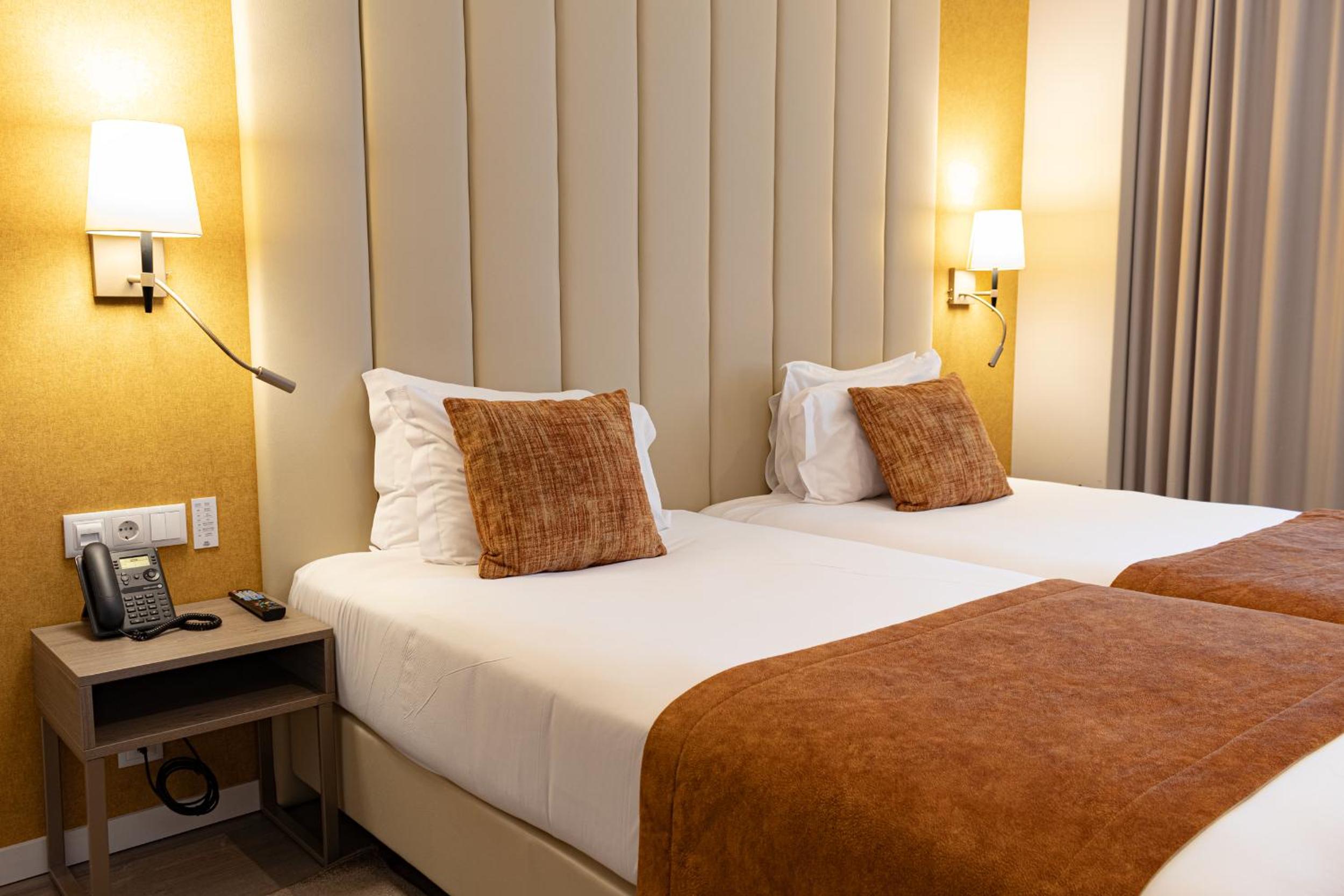 Standard Double or Twin Room - Photo 1