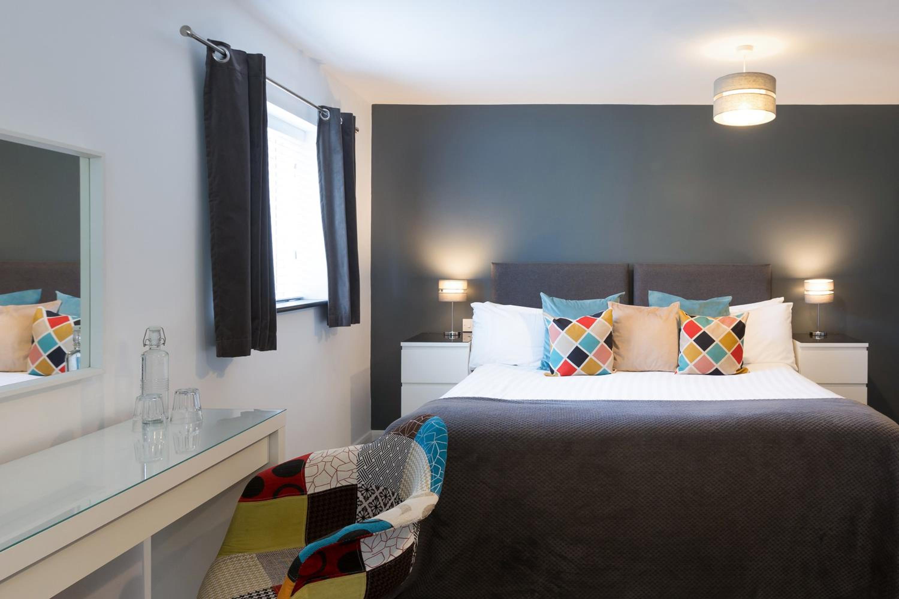 Deluxe Family Room with Sofa Bed - Photo 4
