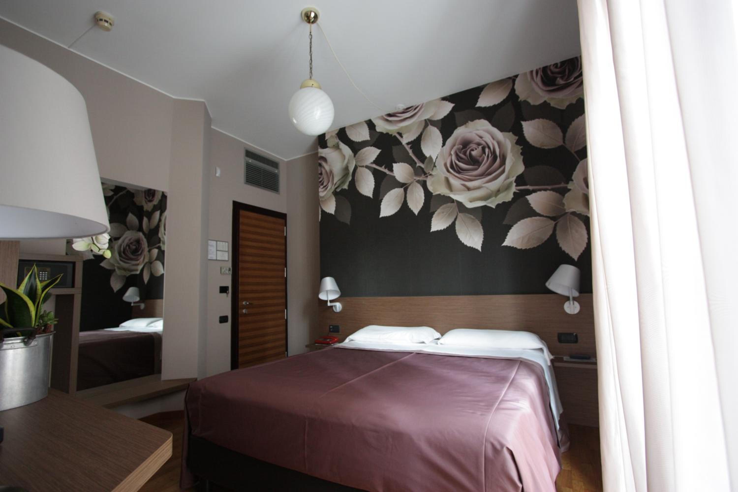 Double or Twin Room - Photo 32