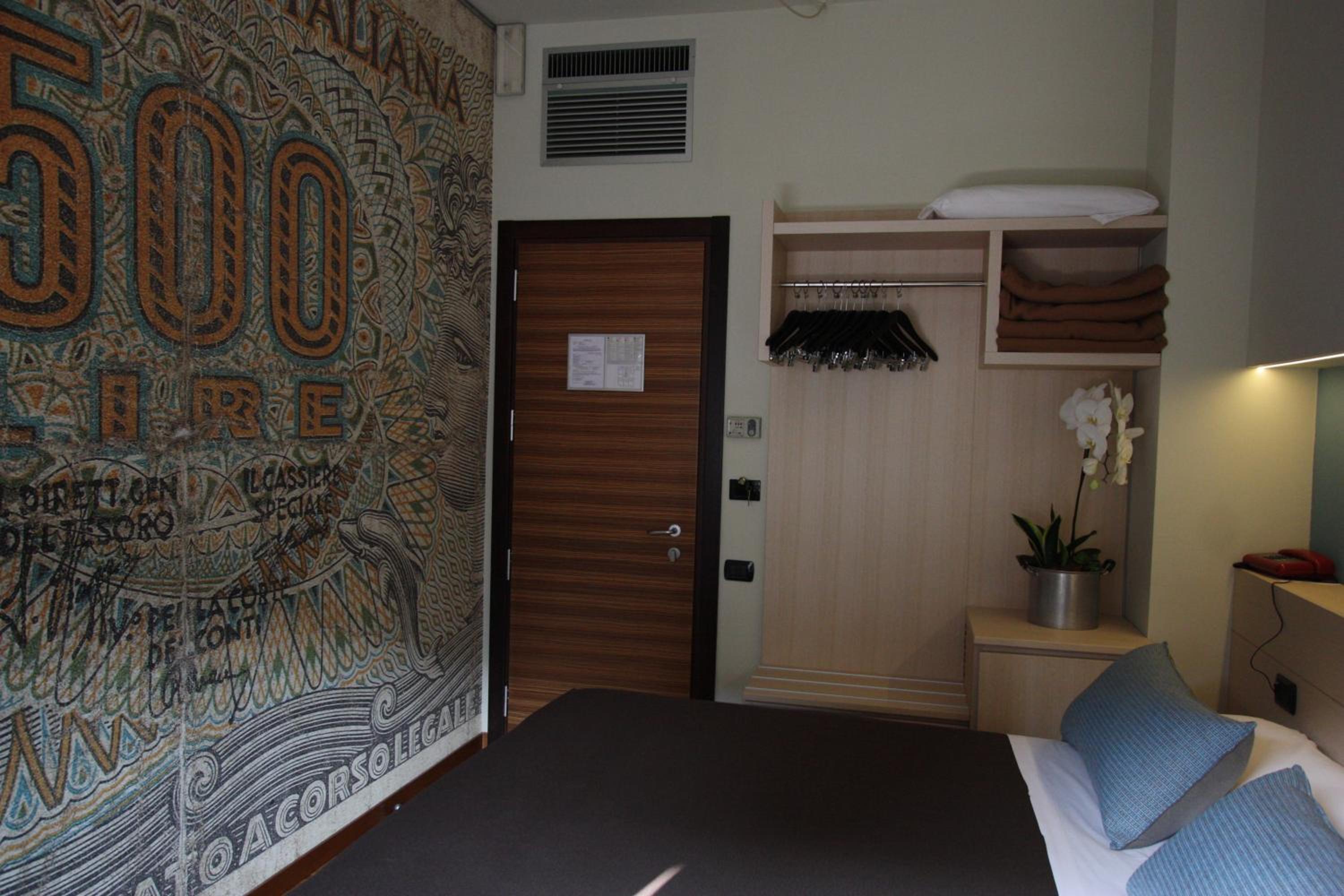 Double or Twin Room - Photo 33