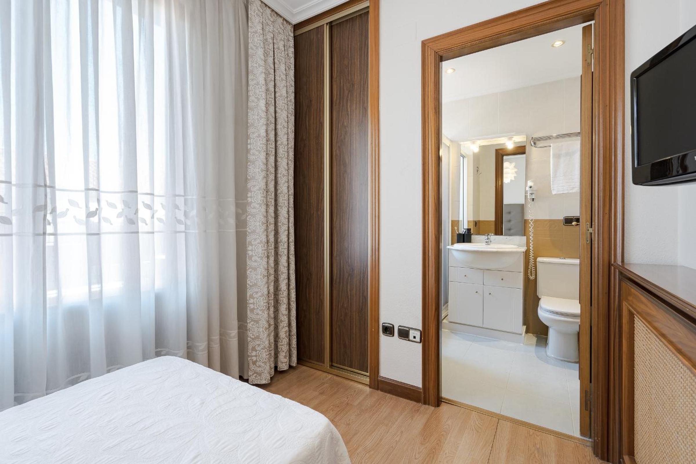 Single Room photo 2