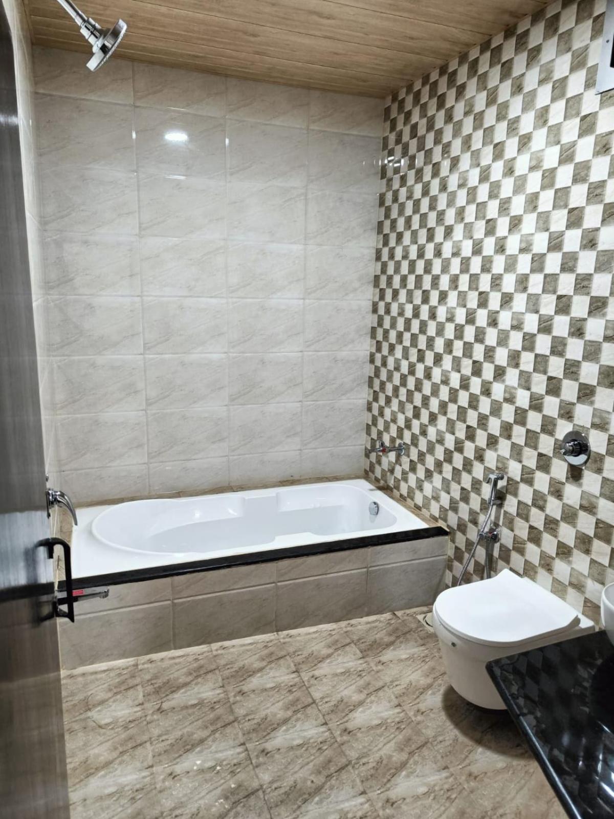 Superior King Room photo 2
