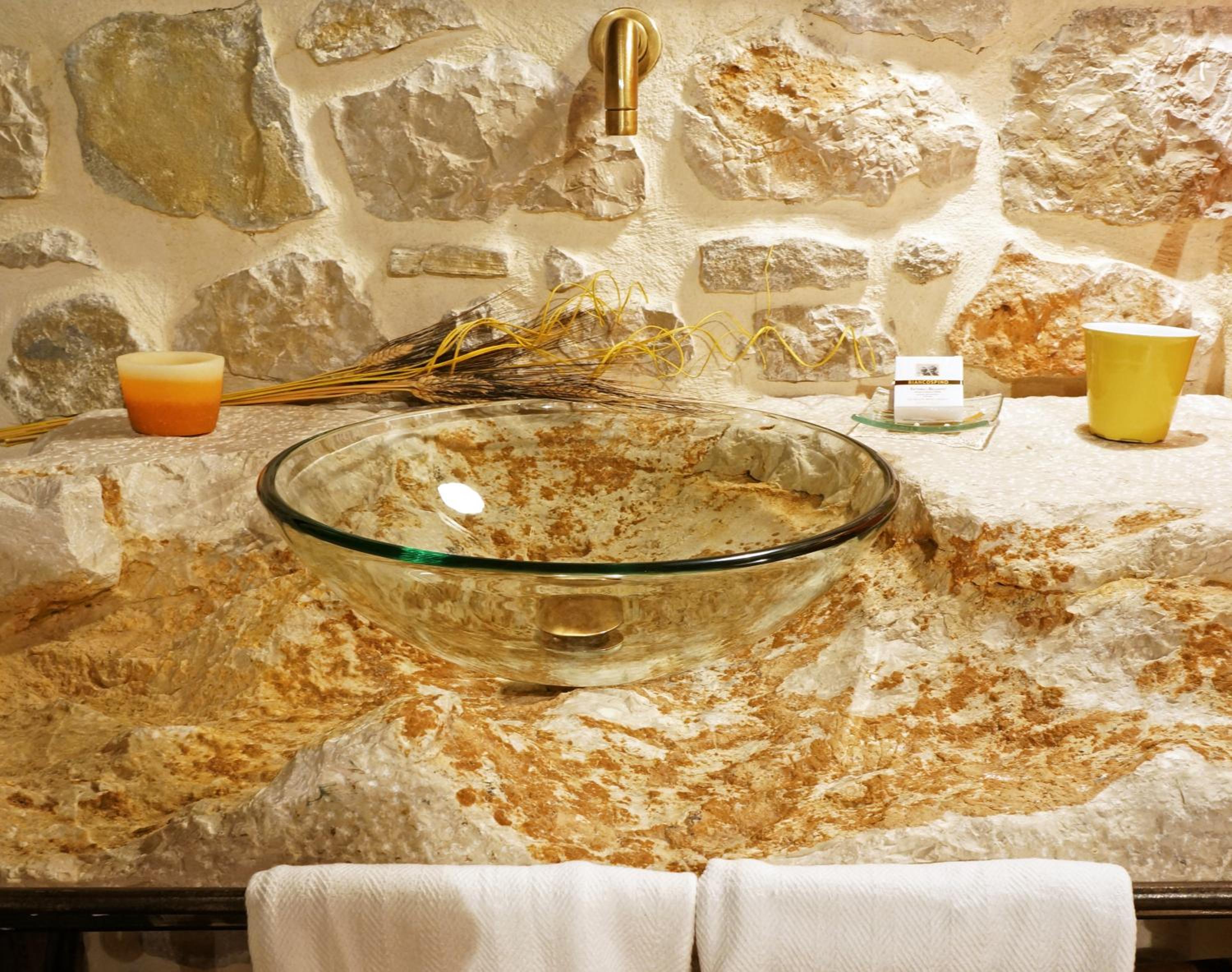 Superior Suite - Photo 2
