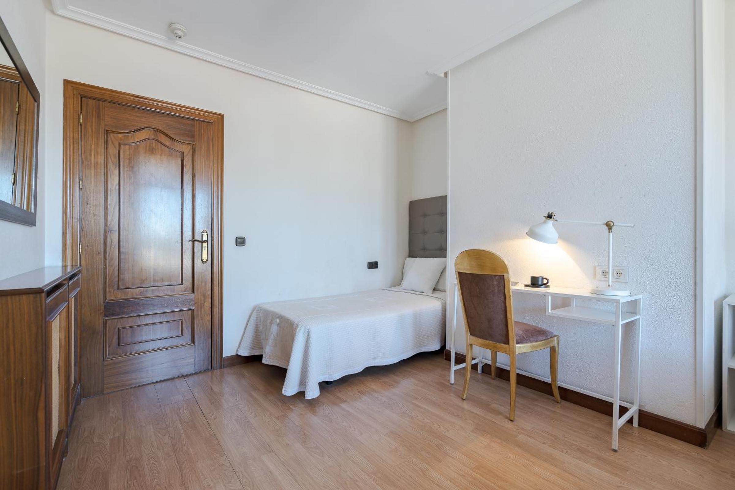 Triple Room with Terrace photo 2