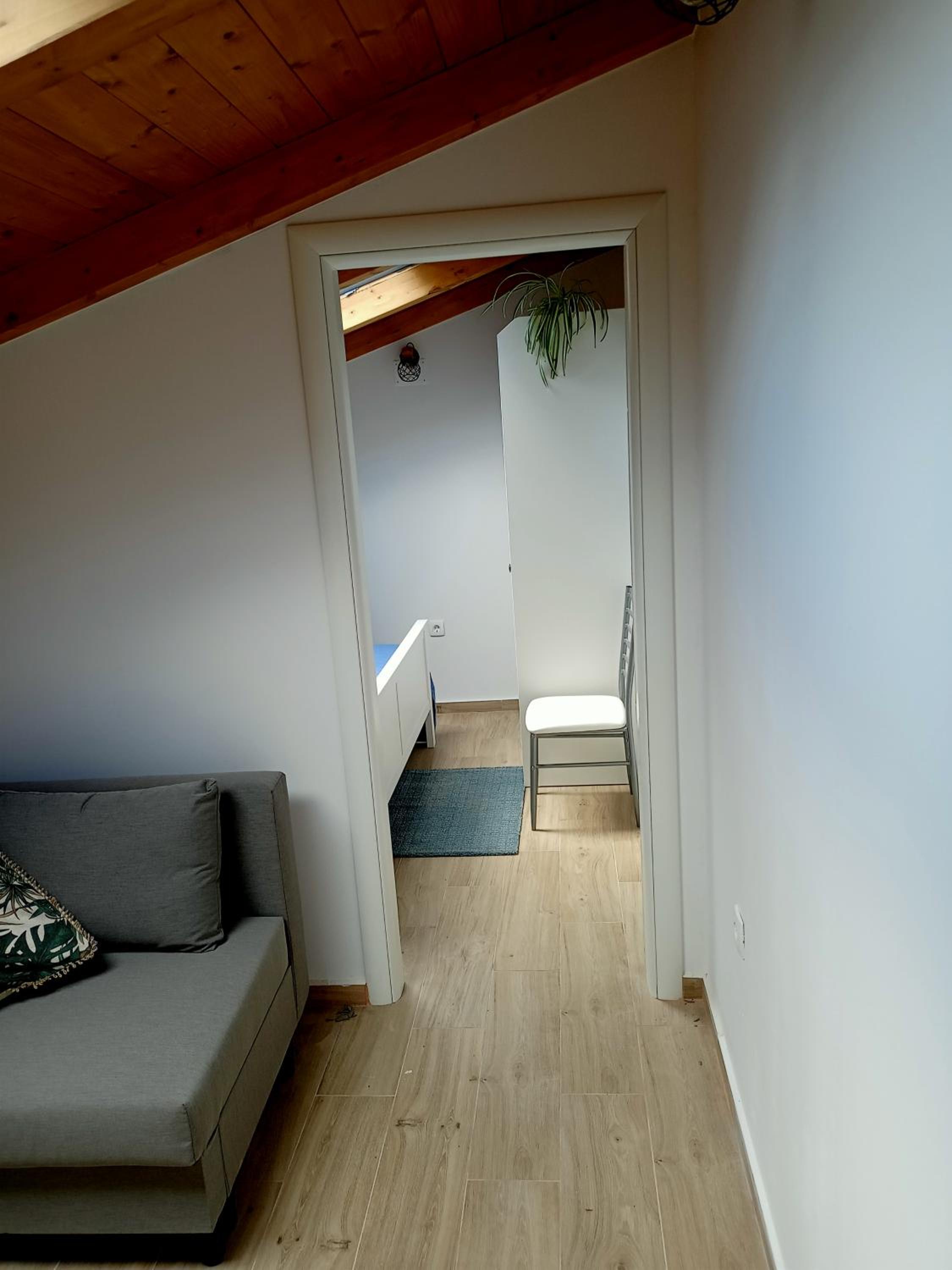One-Bedroom Apartment with Garden photo 1