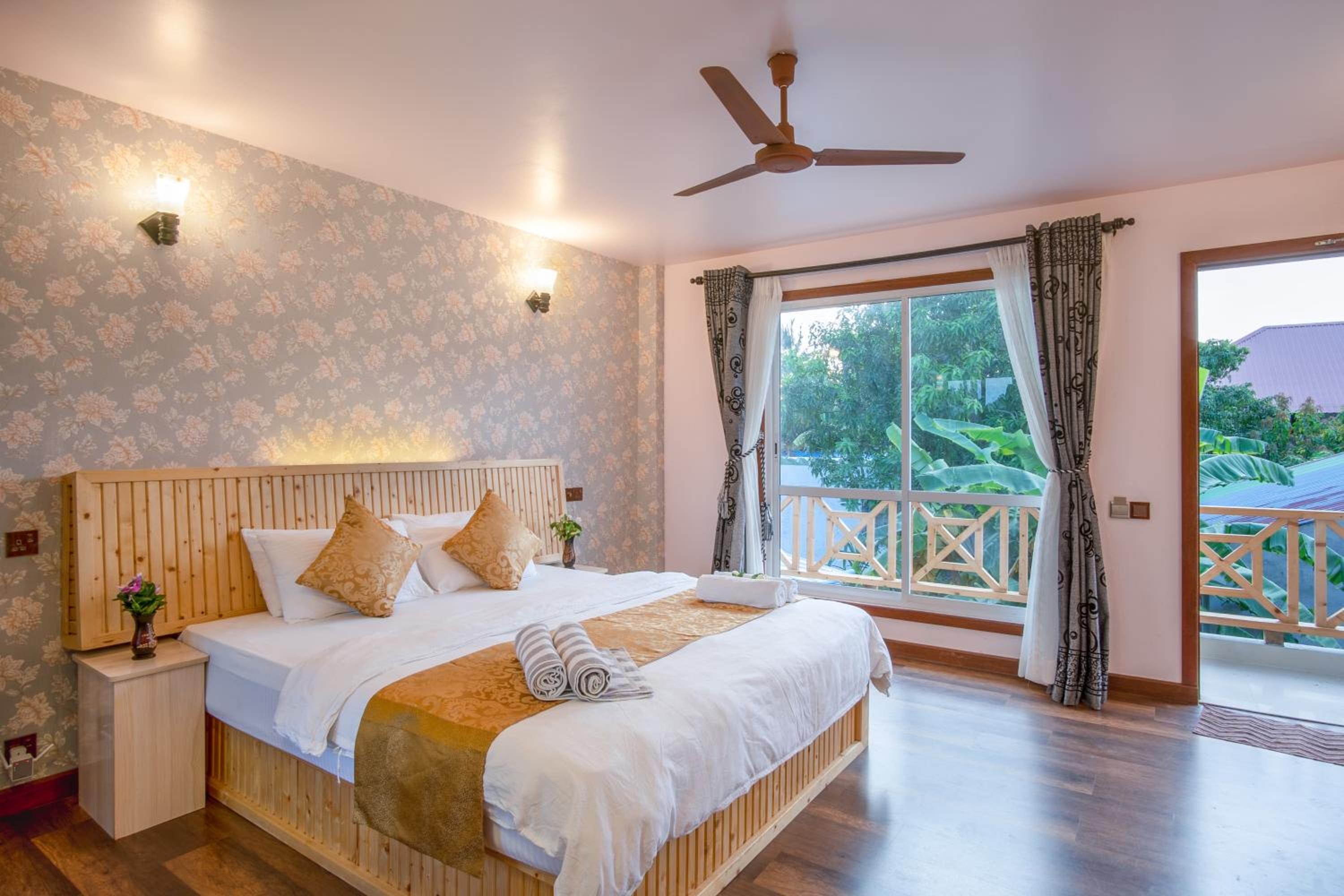 Deluxe Double Room With Balcony photo 1