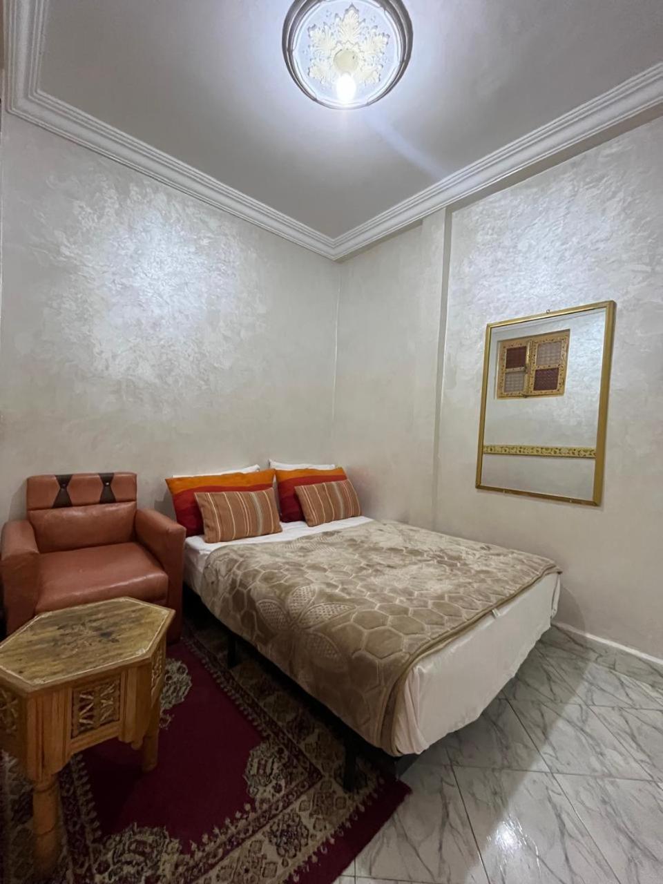 Double or Twin Room - Photo 8