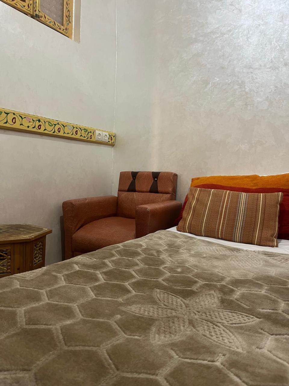 Double or Twin Room - Photo 9