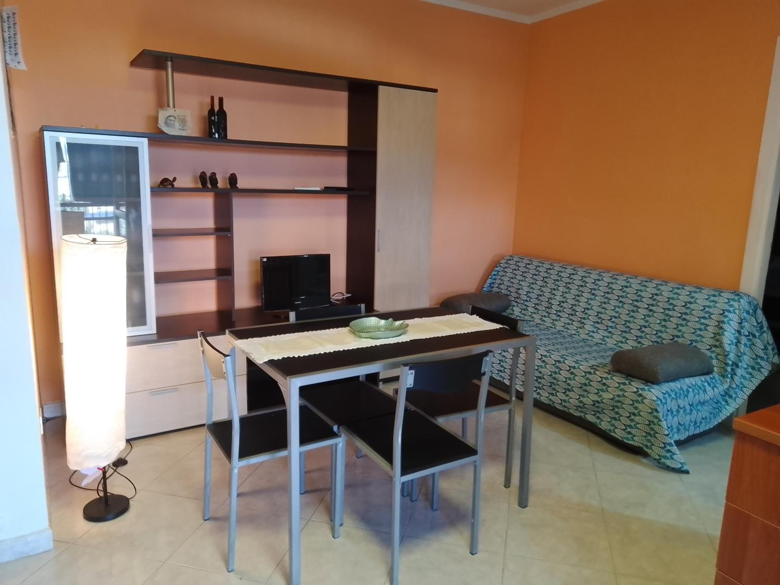 One-Bedroom Apartment photo 3