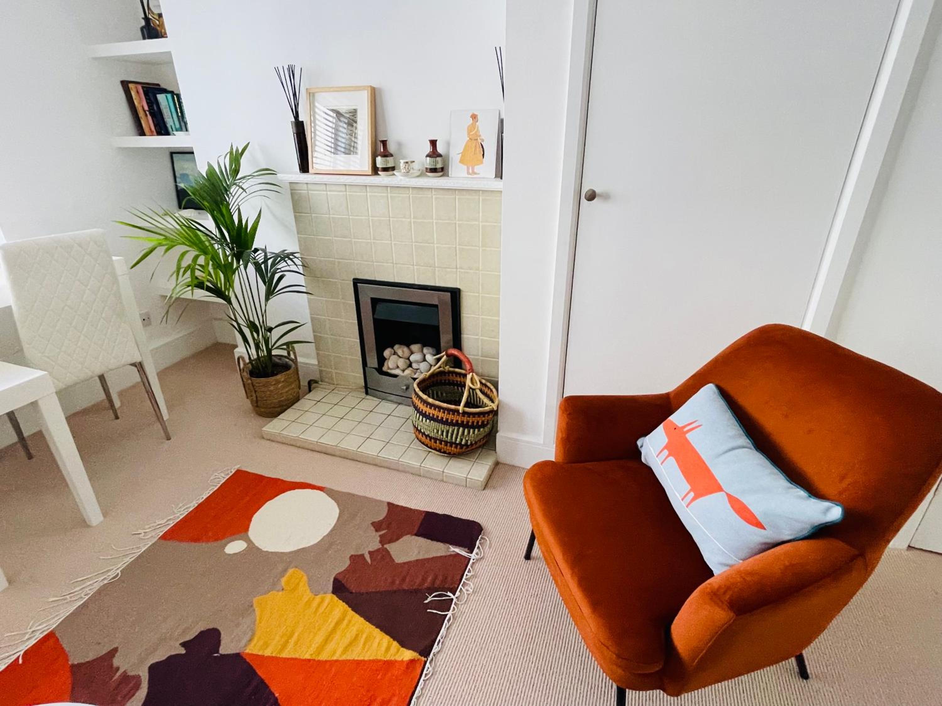 One-Bedroom Apartment photo 2