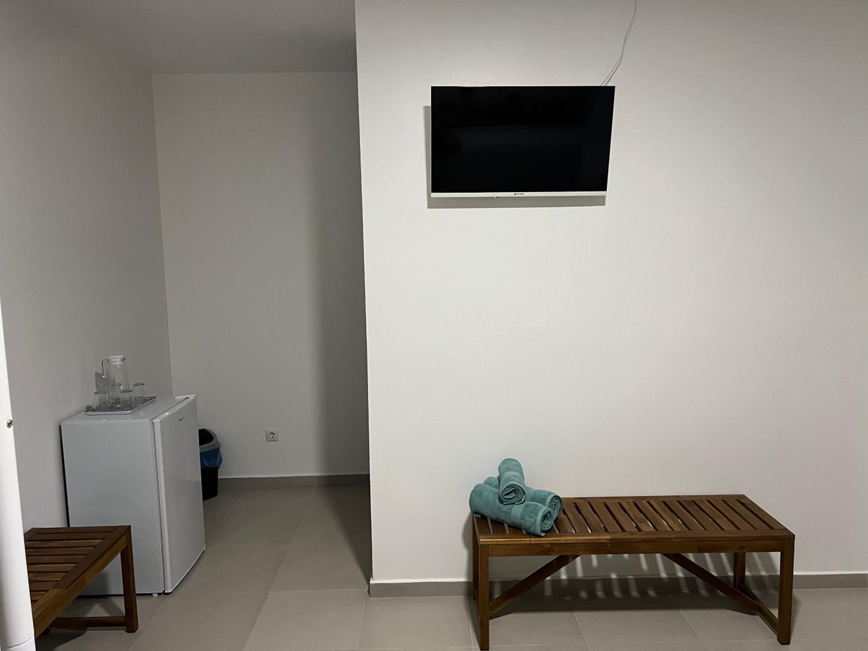 Family Room photo 3