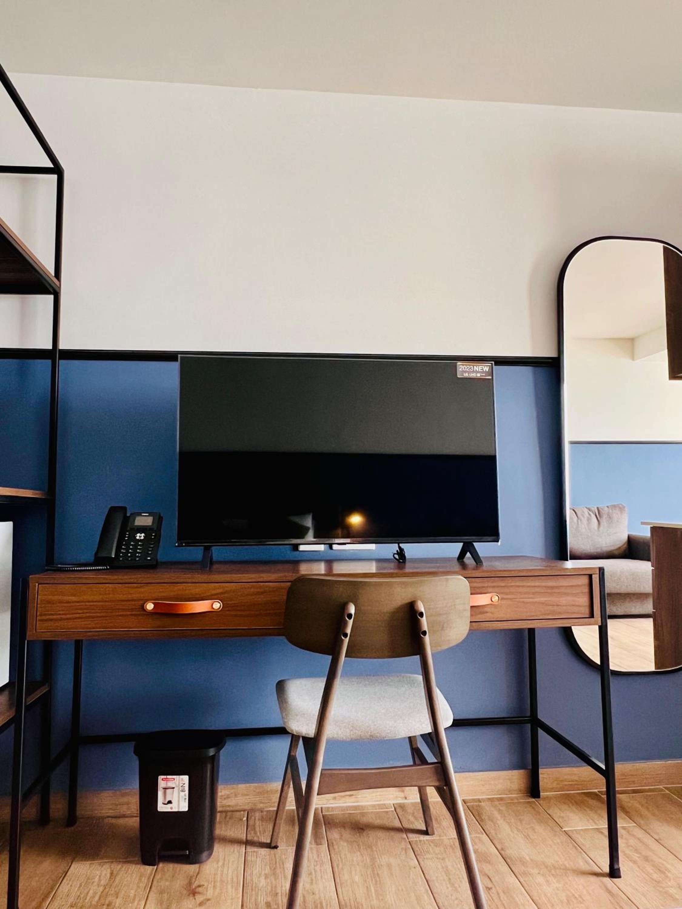 Studio Apartment photo 2
