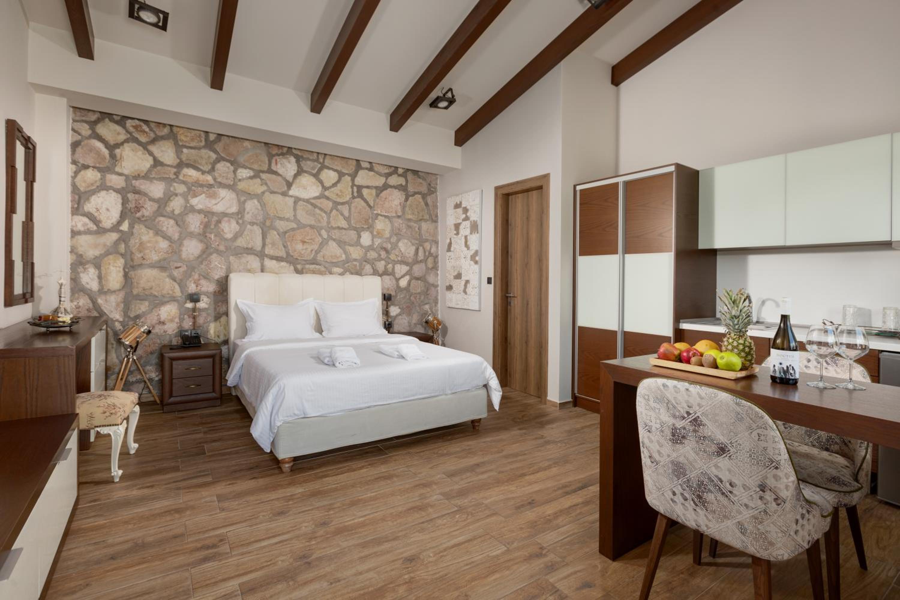 Stone Suite