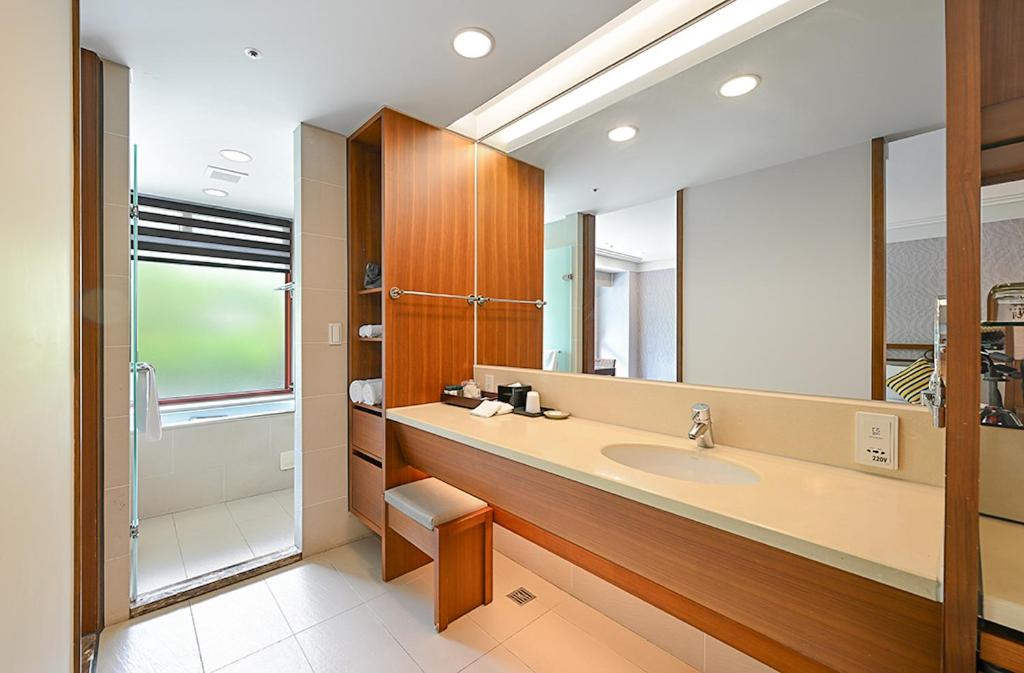 Deluxe Double Room - Modern Building photo 3