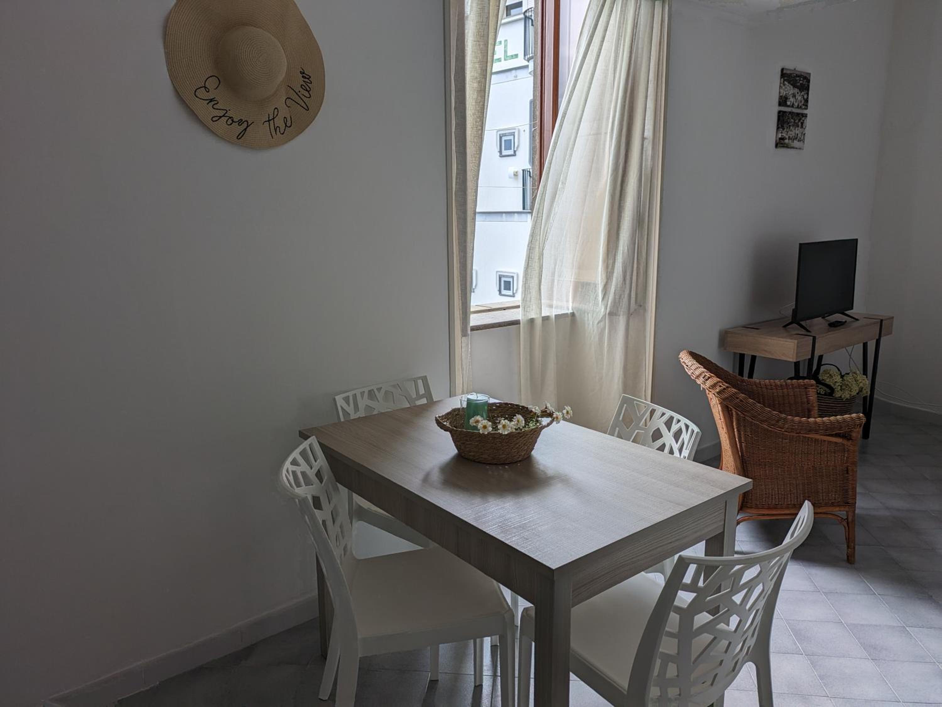 One-Bedroom Apartment with Sea View photo 3