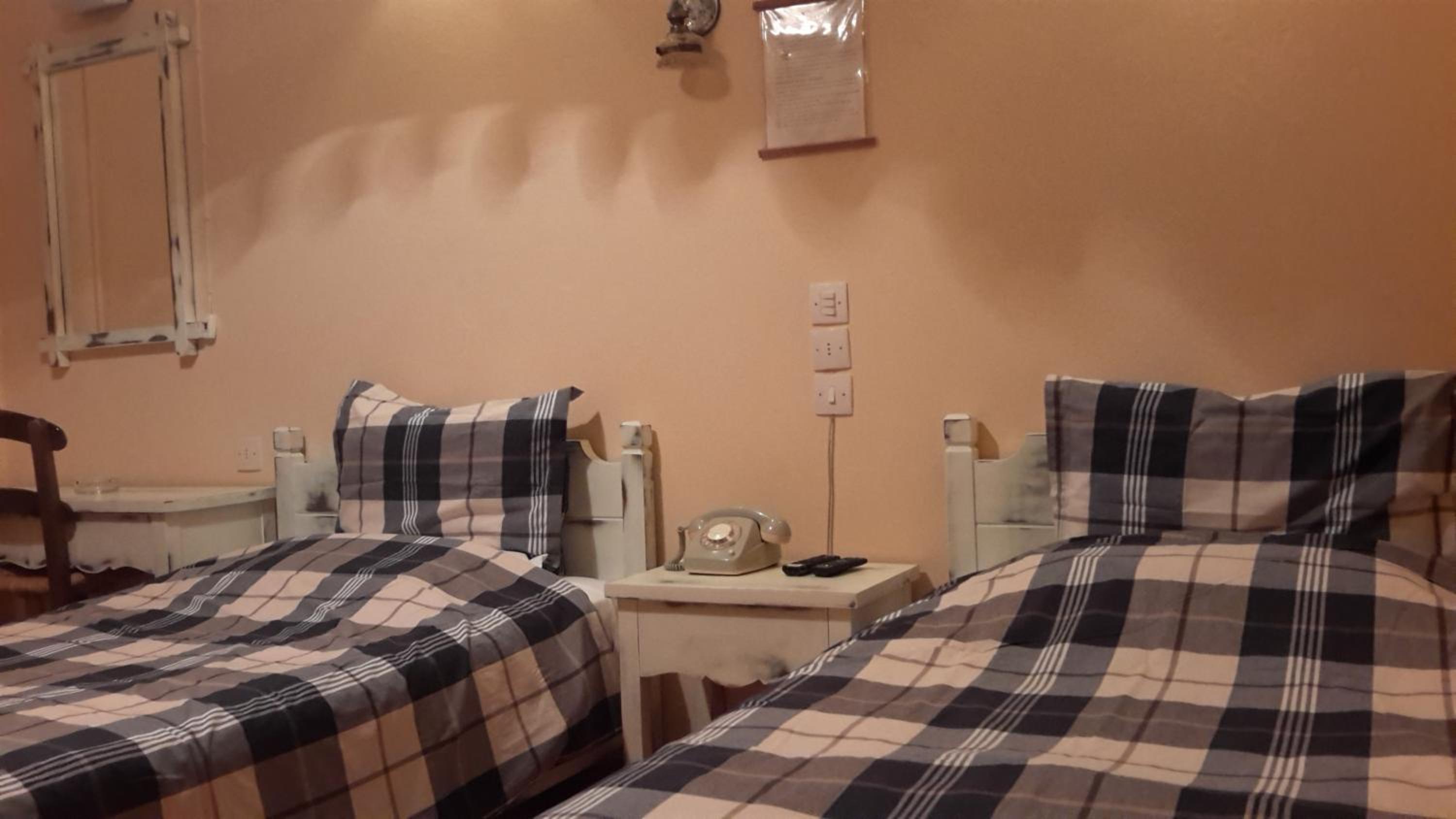 Basic Triple Room photo 3