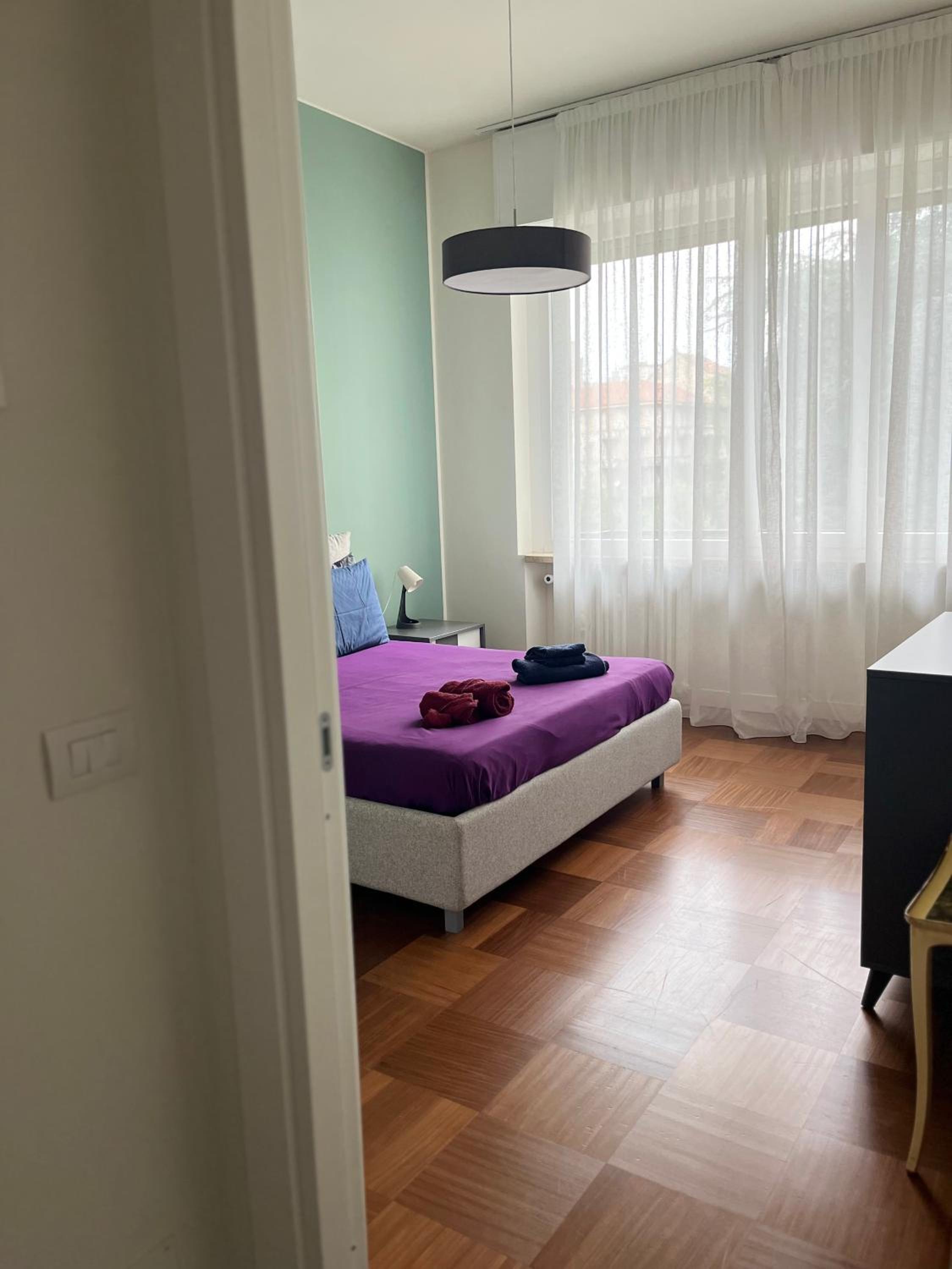 Deluxe One-Bedroom Apartment