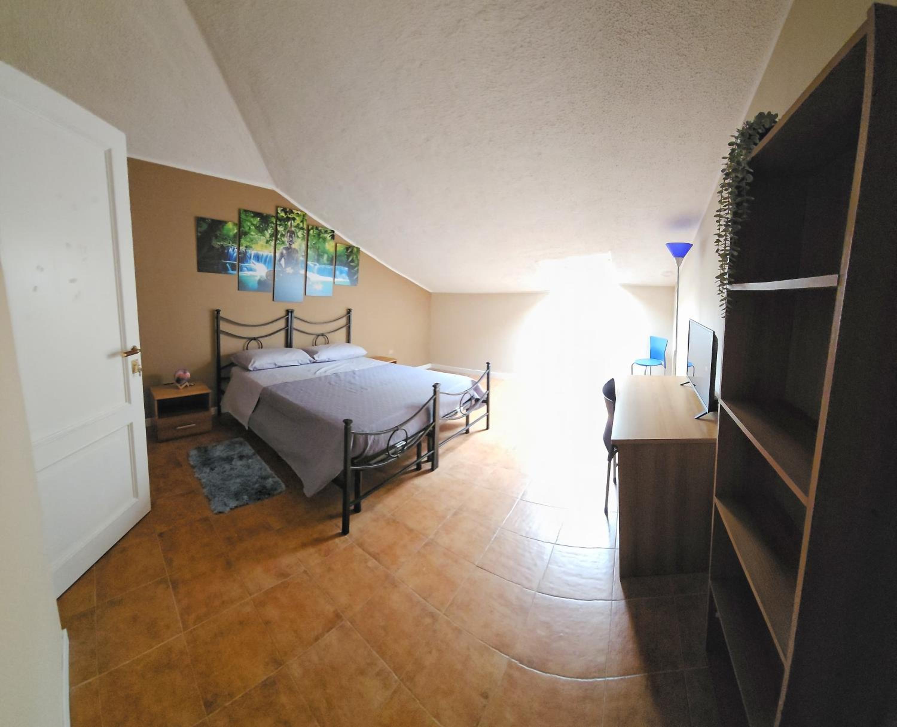 Double Room With Private Bathroom photo 2