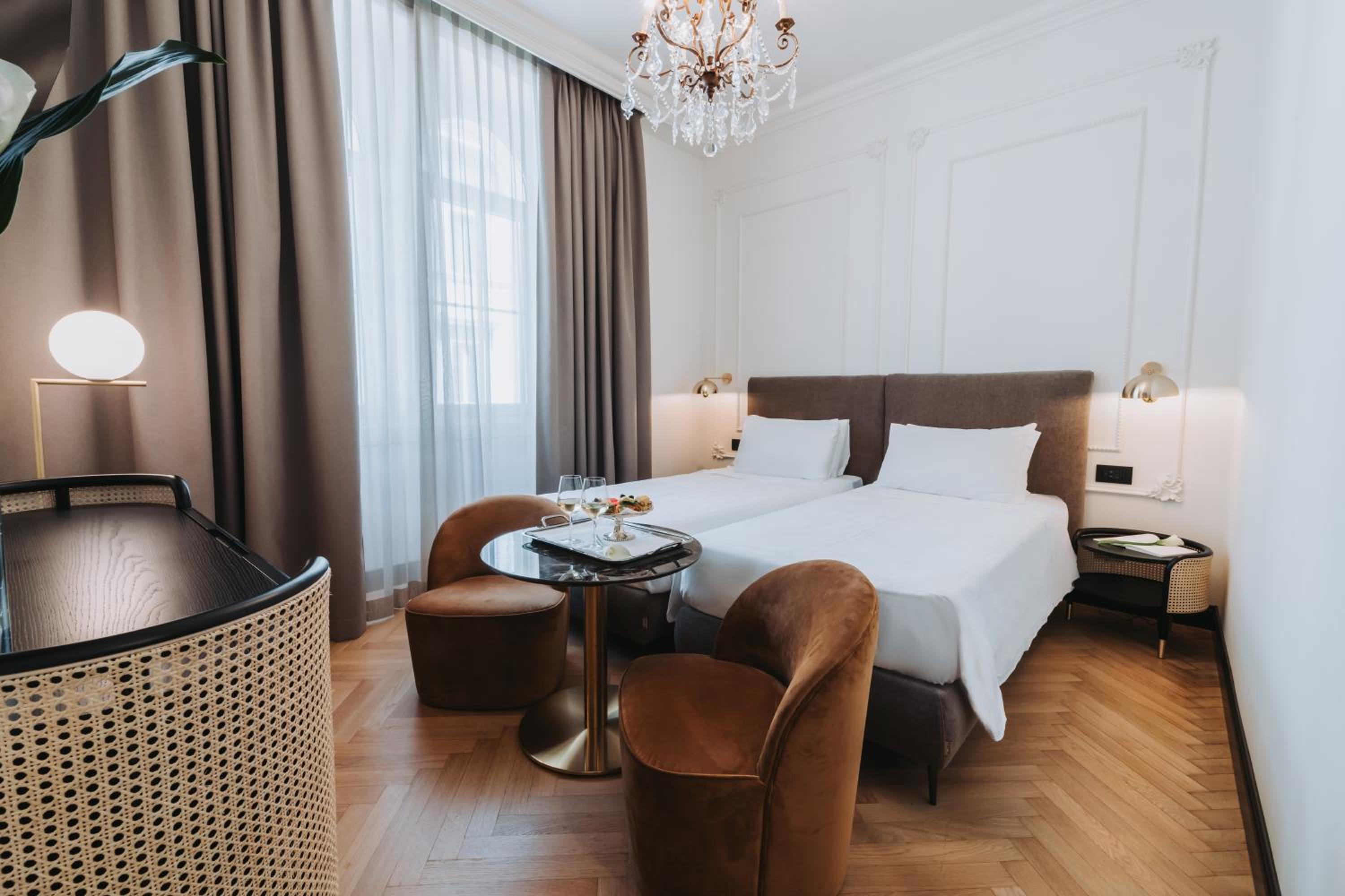 Superior Double or Twin Room - Photo 1