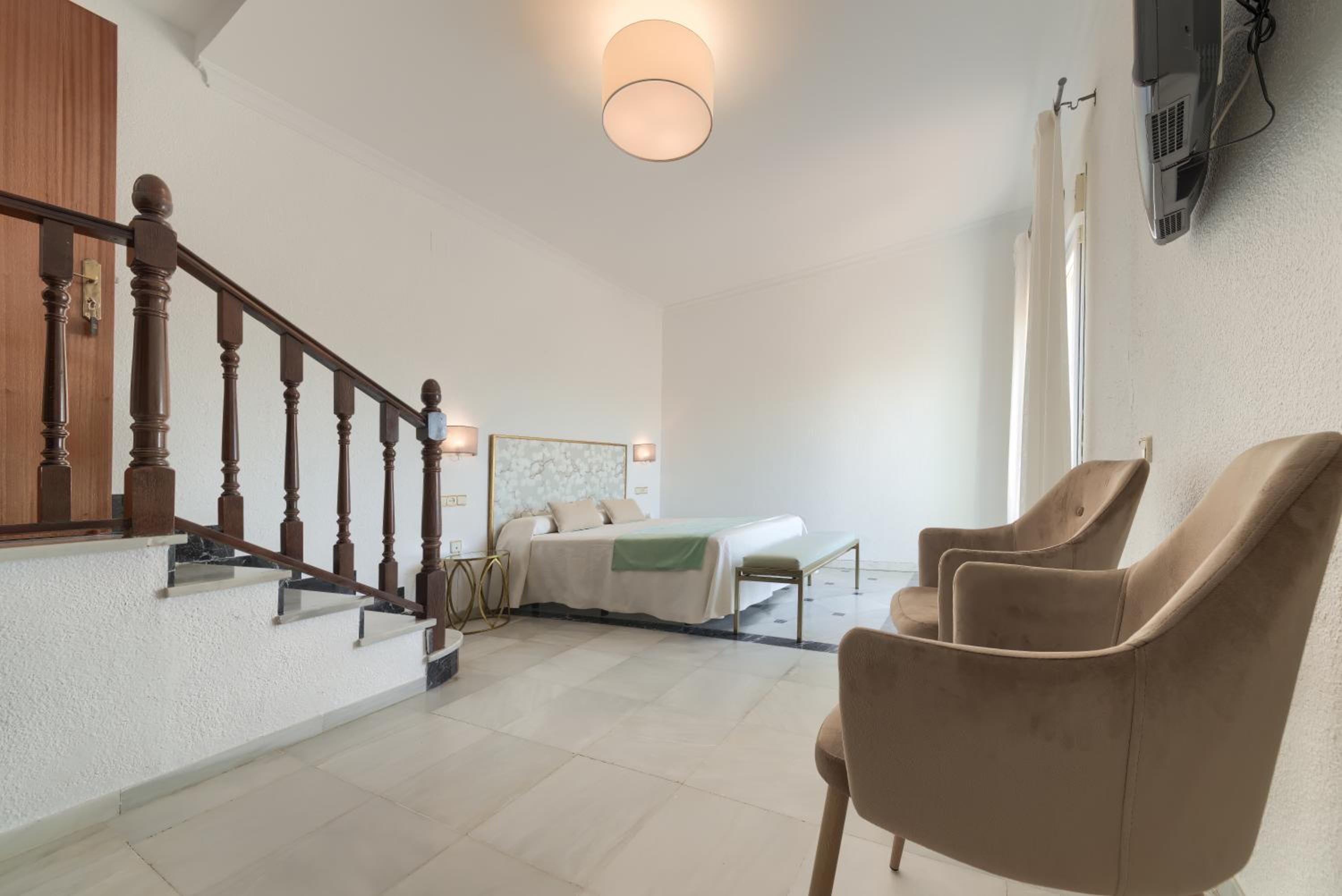 Double or Twin Room with Terrace - Photo 1
