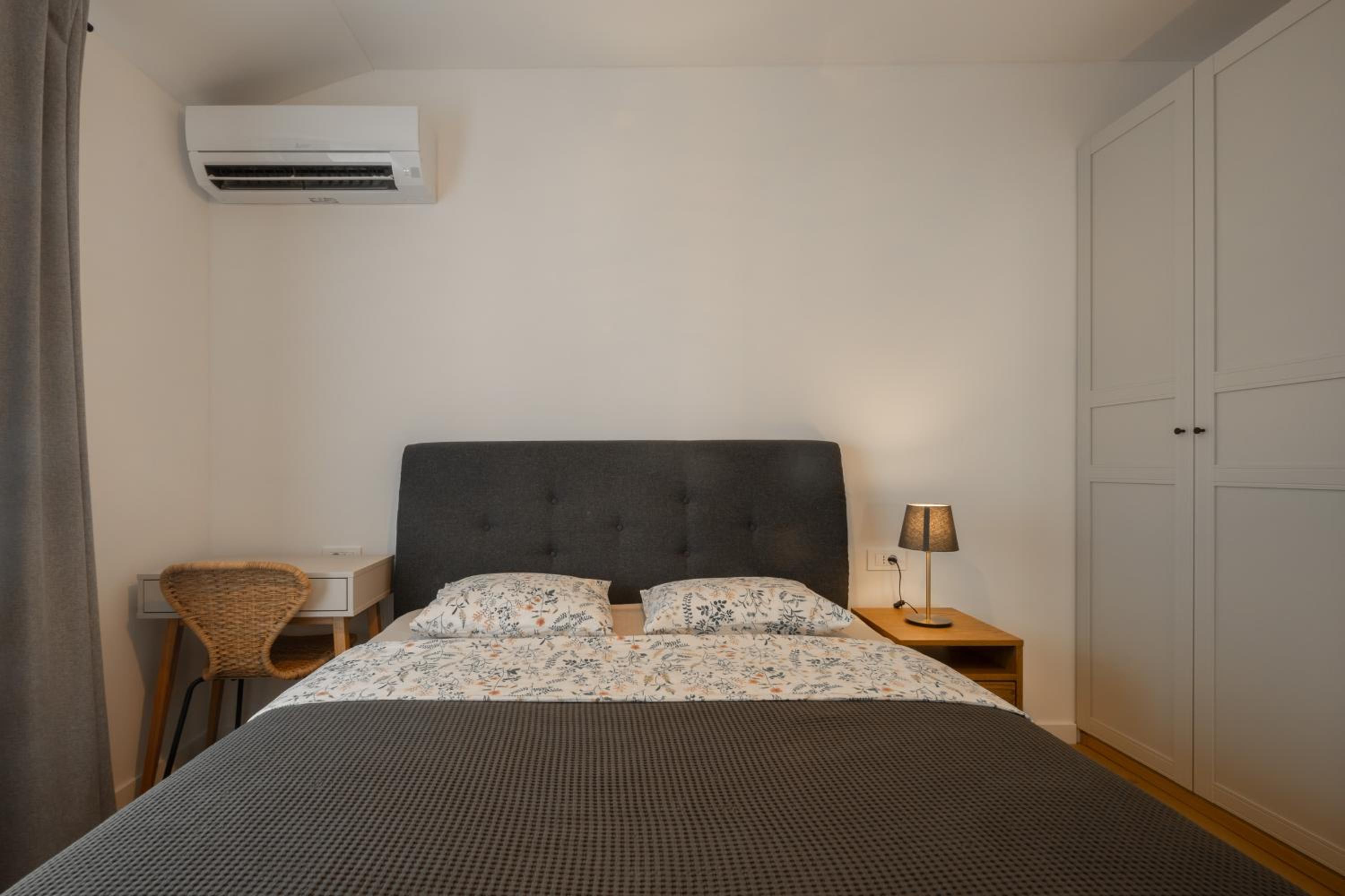 One-Bedroom Apartment with Sea View