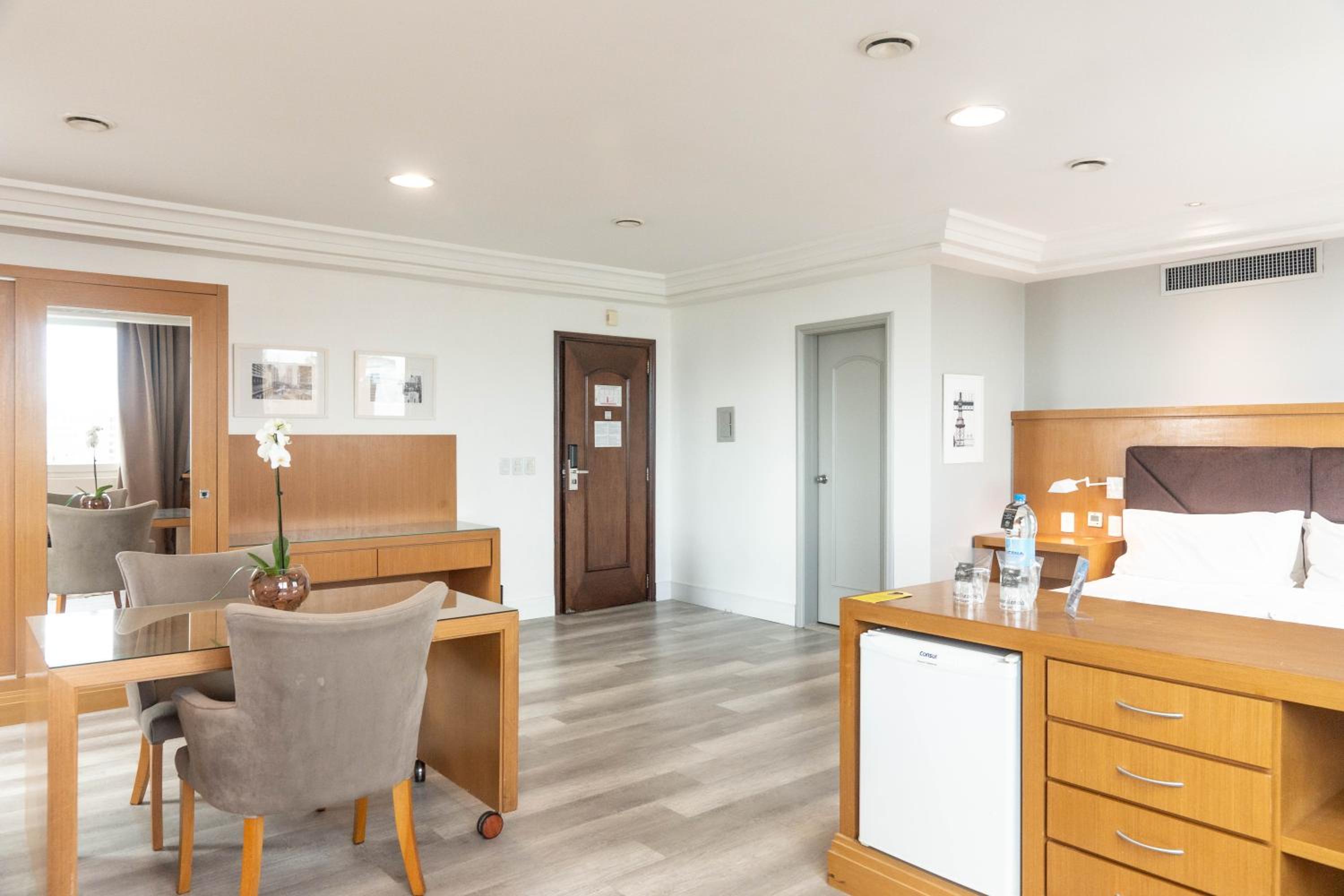 Executive Suite with Double Bed - Photo 20