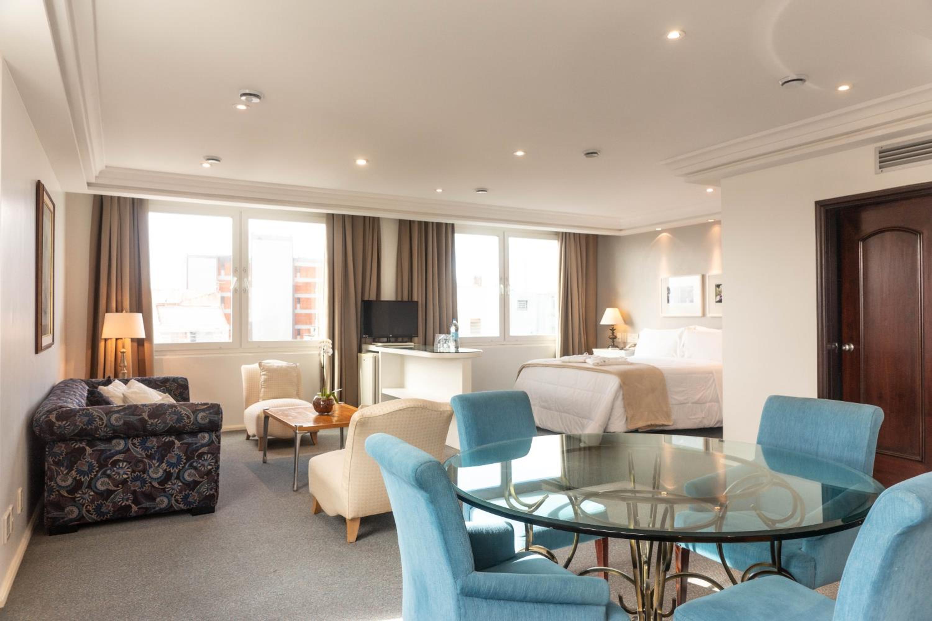 Executive Suite with Double Bed - Photo 5