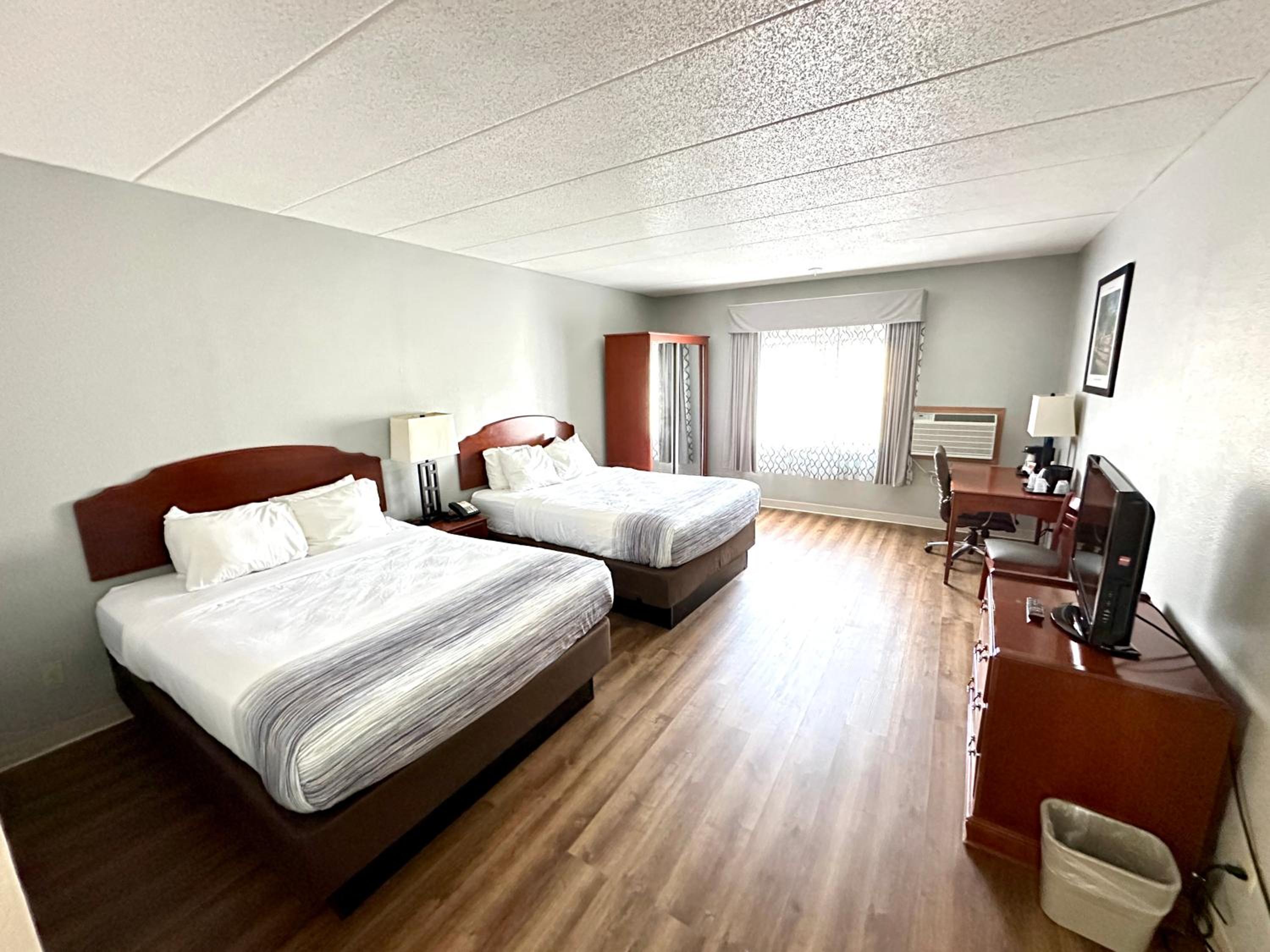 Queen Room with Two Queen Beds, Mobility Access and Bathtub with Grab Bars, Non-Smoking - Photo 1