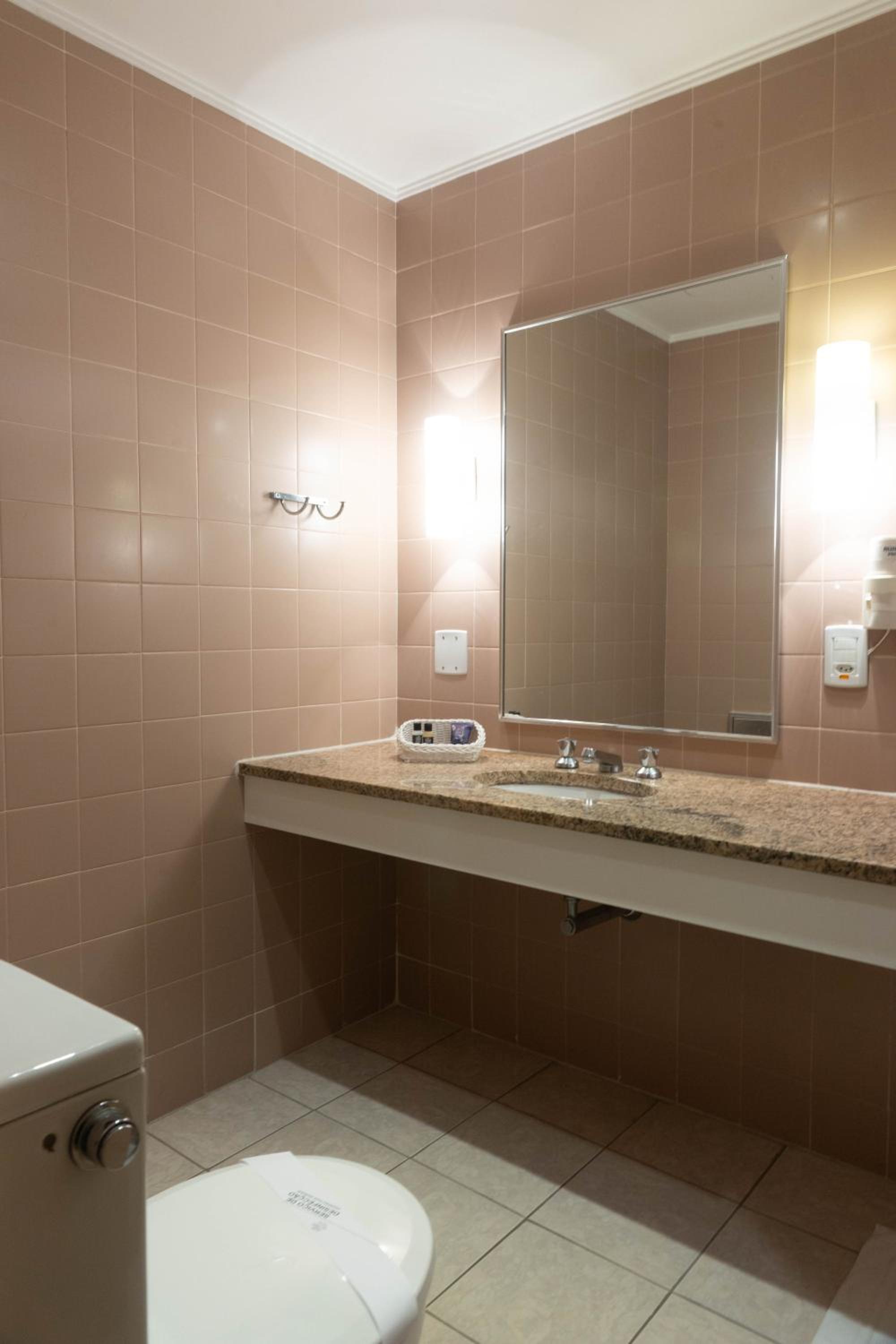 Standard Twin Room - Photo 3