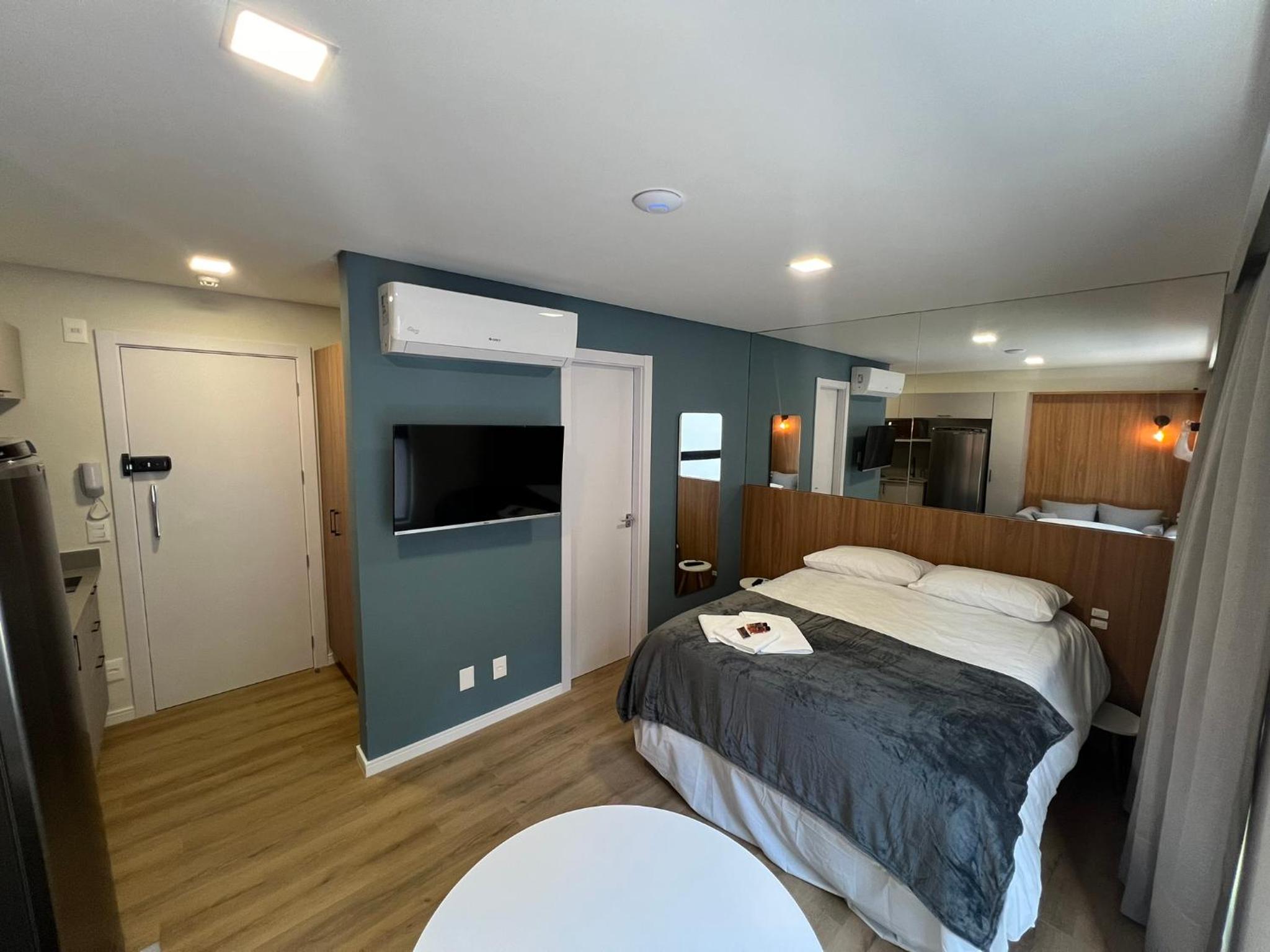 Studio Apartment photo 1