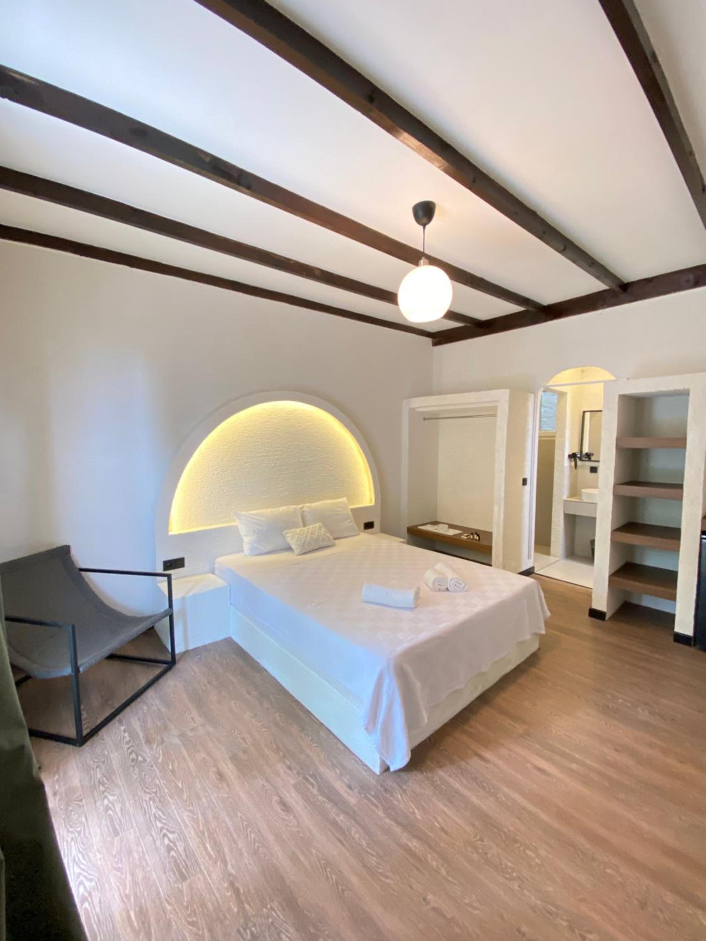 Double Room with Patio photo 1