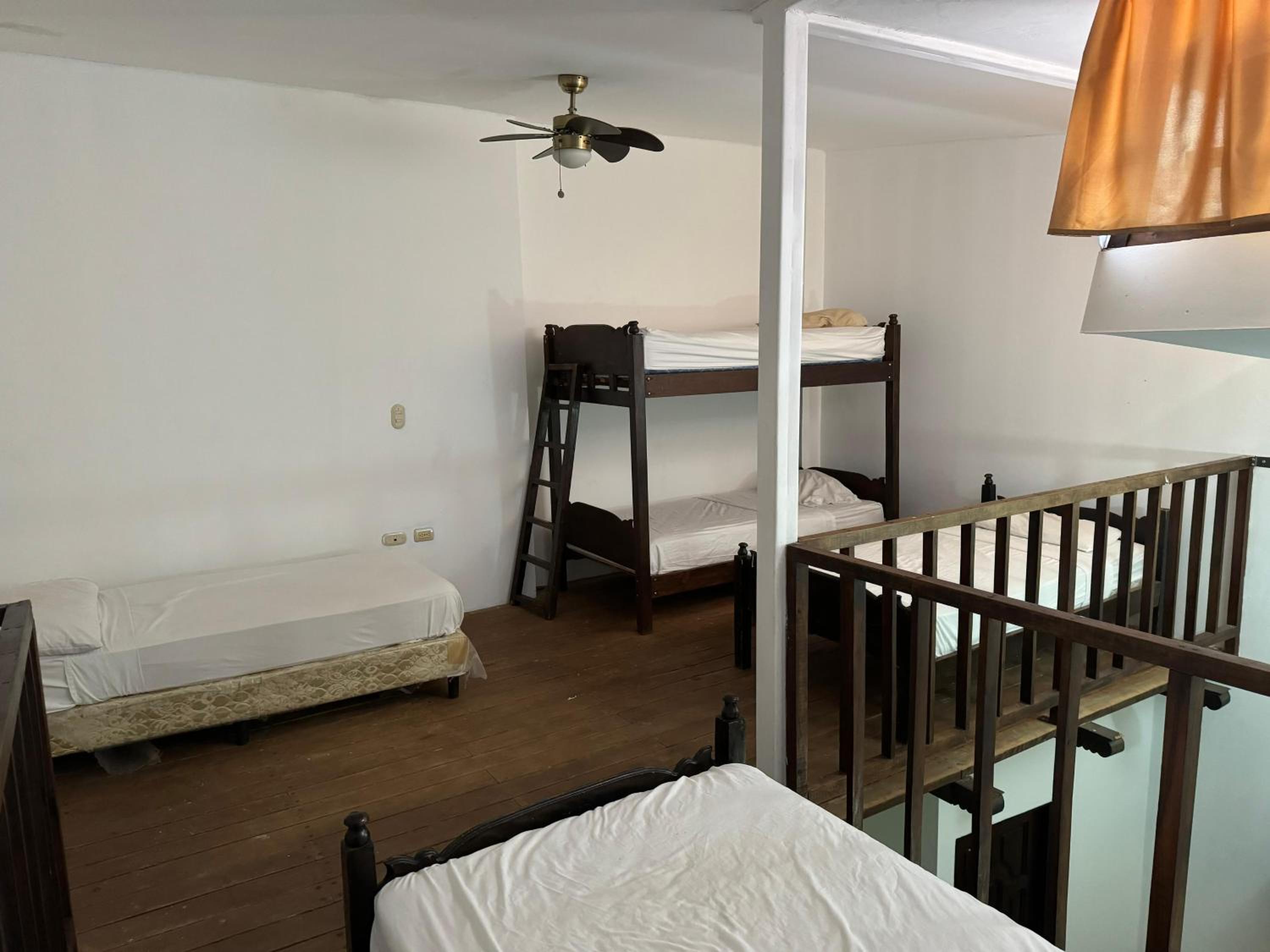 Classic Quadruple Room photo 3