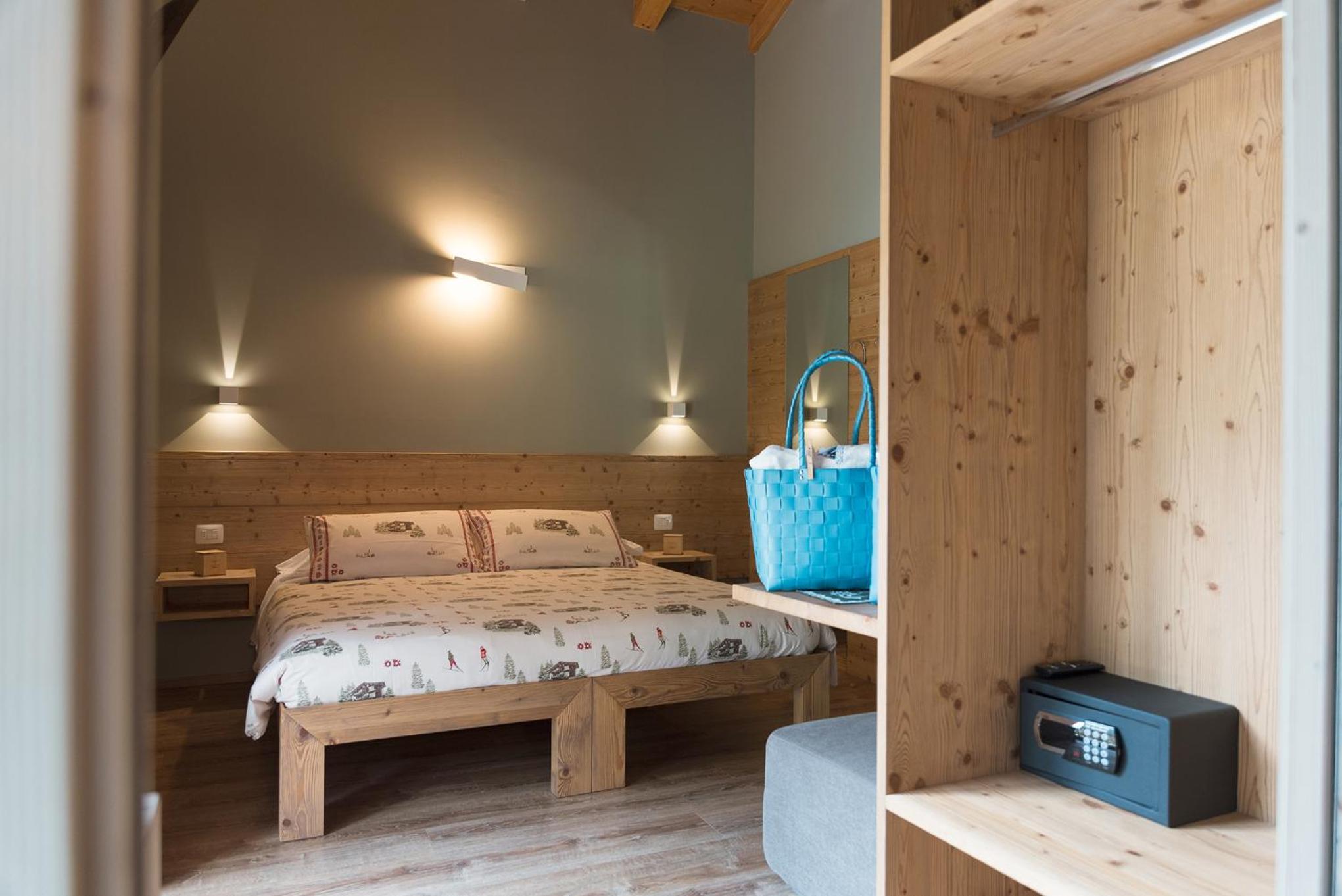 Superior Double or Twin Room - Photo 9