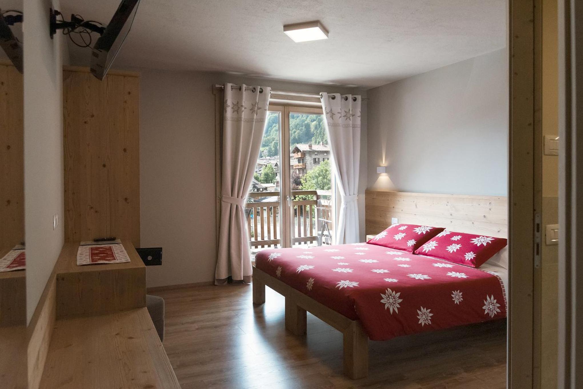 Double or Twin Room - Photo 1