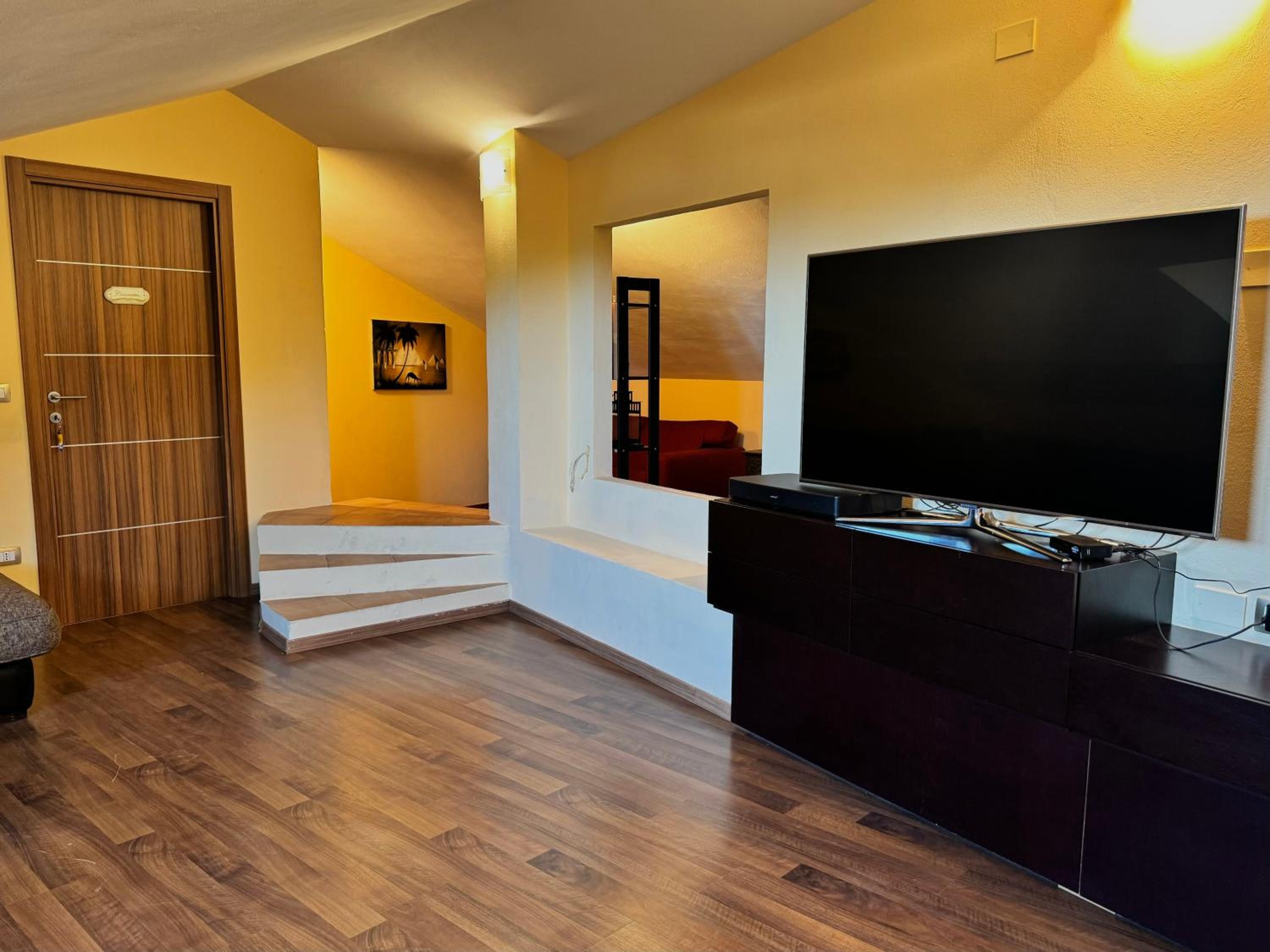 Two-Bedroom Apartment With Balcony And Terrace photo 1