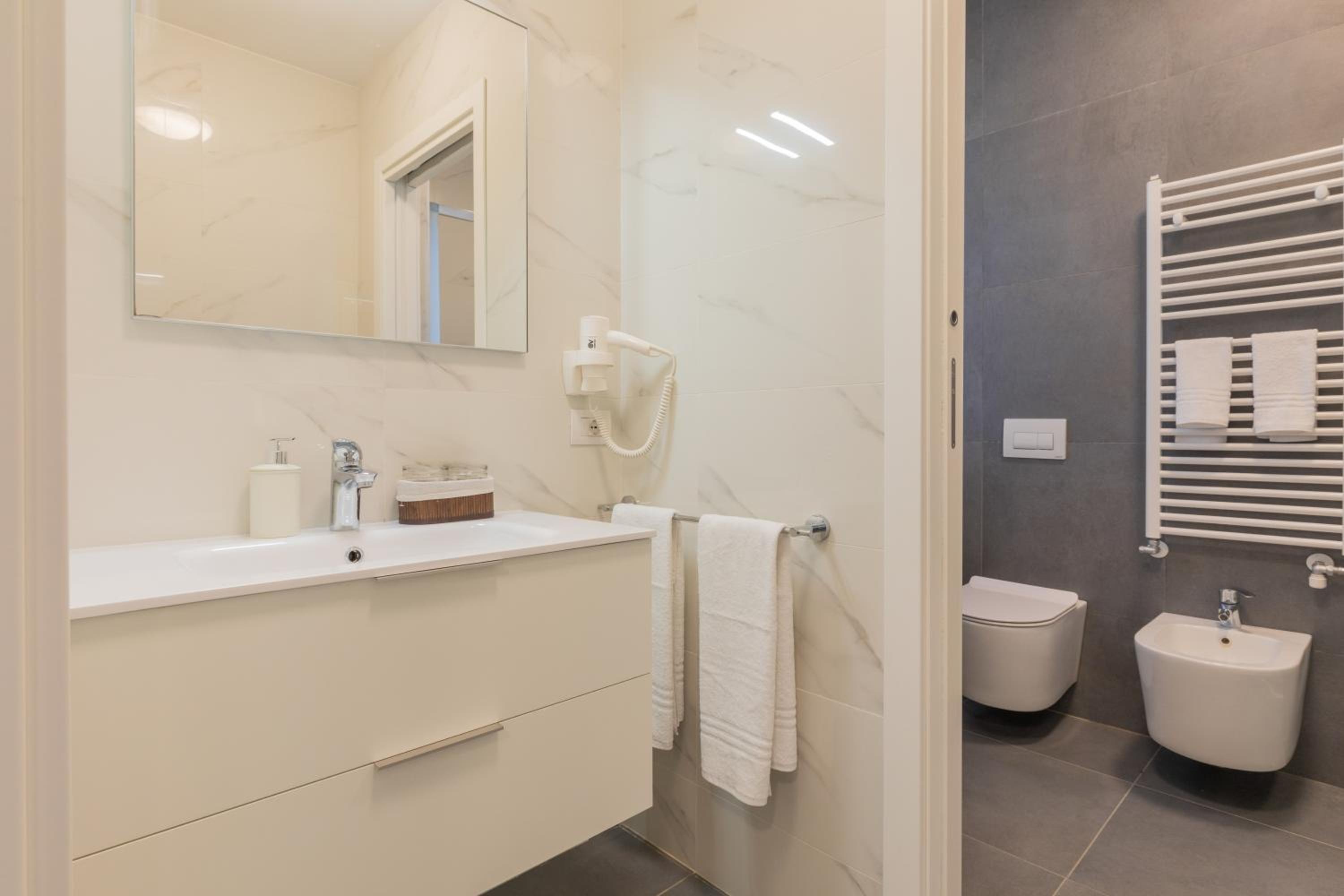 Family Junior Suite - Photo 11