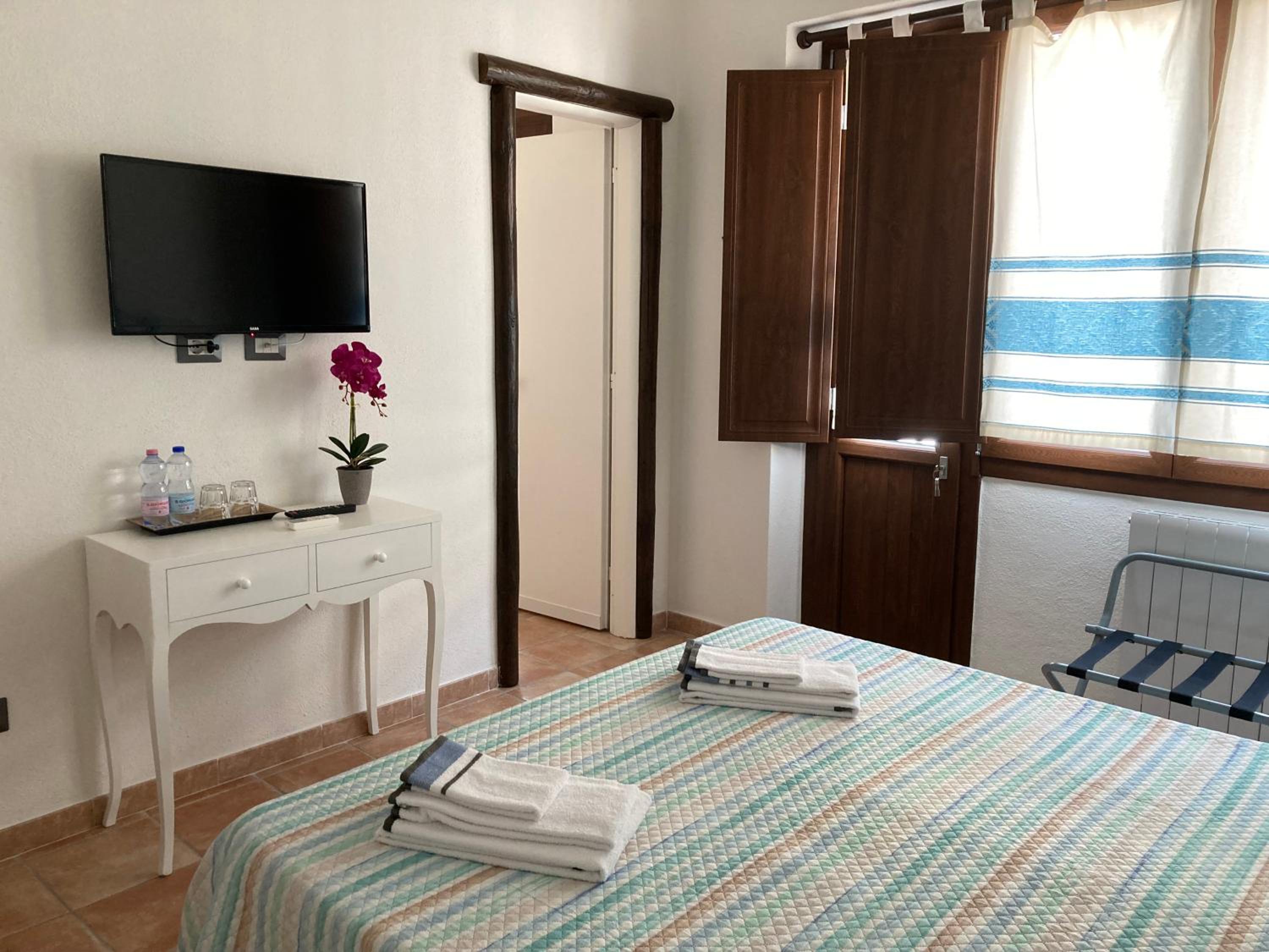 Double Room with Private Bathroom photo 2