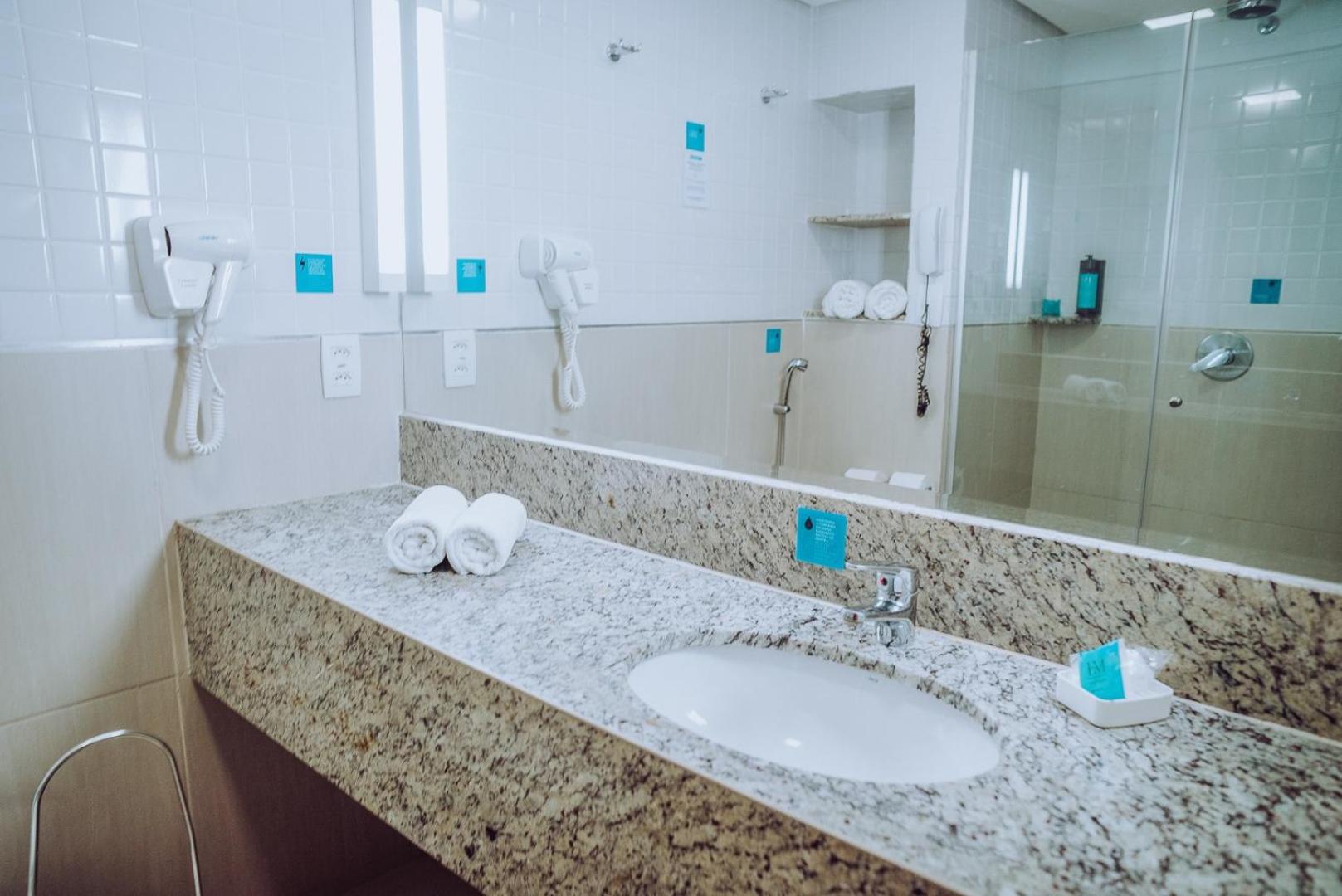 Superior Twin Room with City View