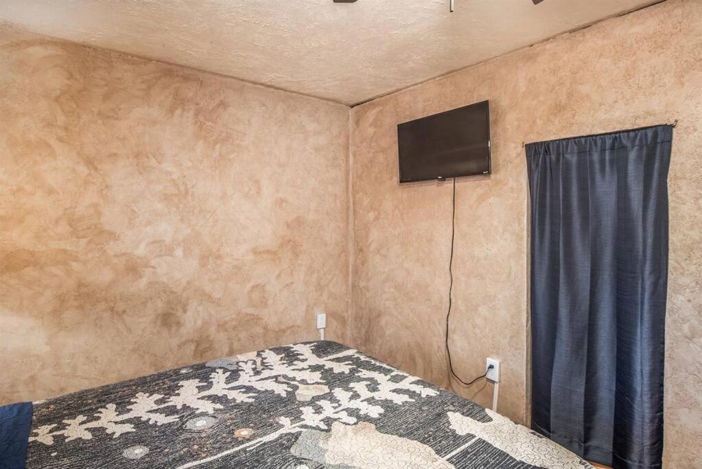 One-Bedroom House photo 2
