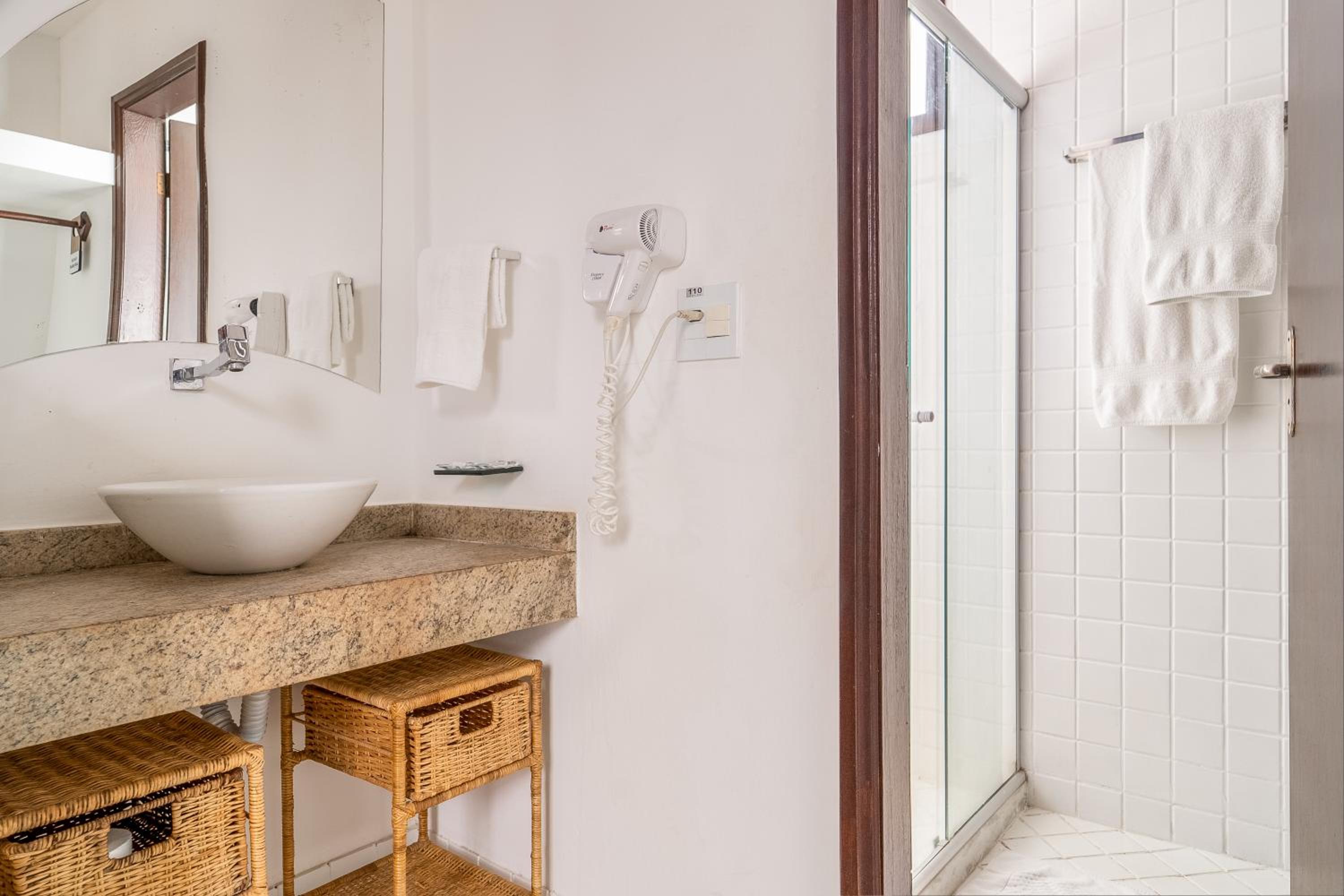 Standard Triple Room - Photo 12