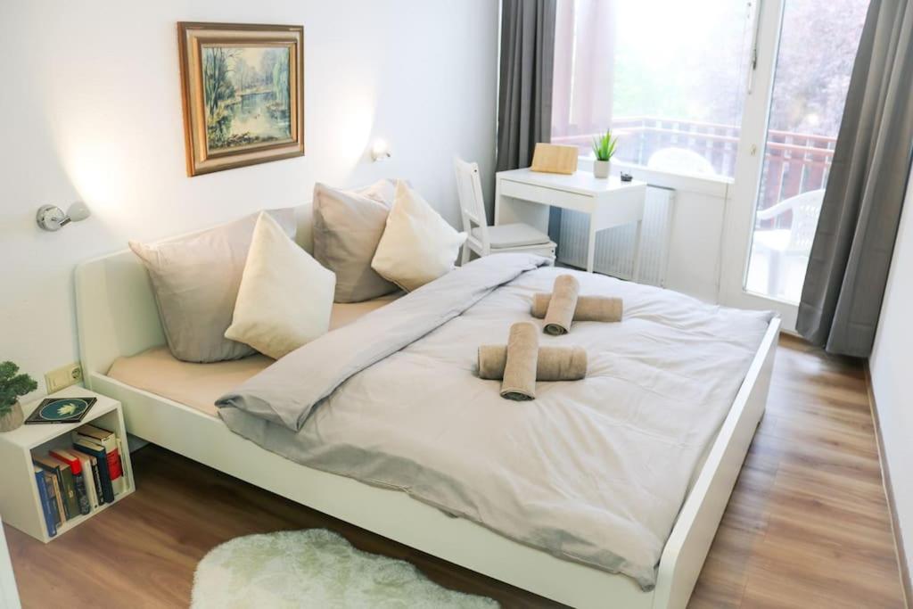 One-Bedroom Apartment photo 3
