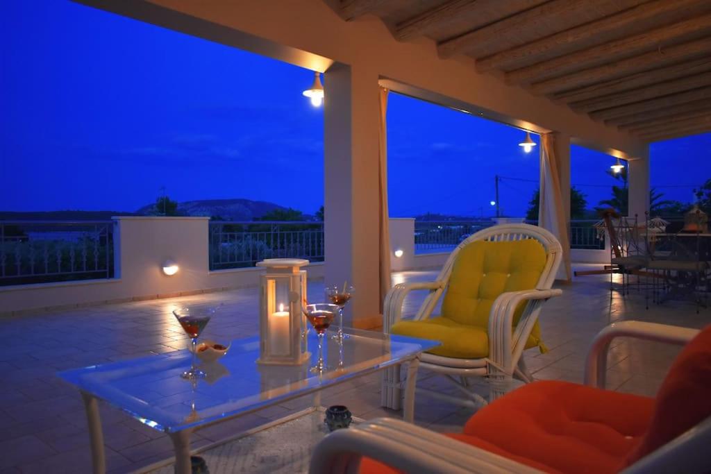 Three-Bedroom Villa photo 3