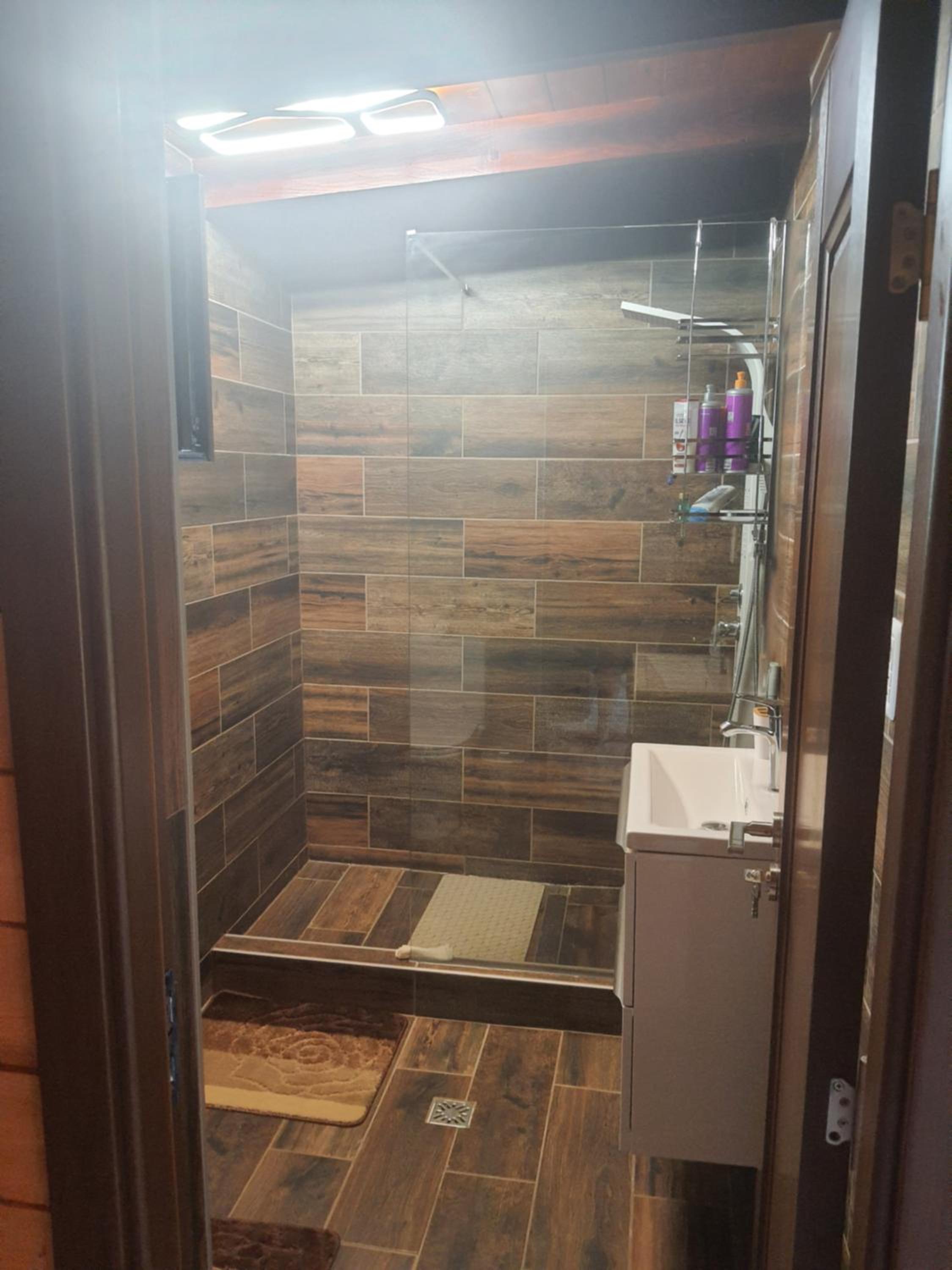 Family Room With Private Bathroom photo 1