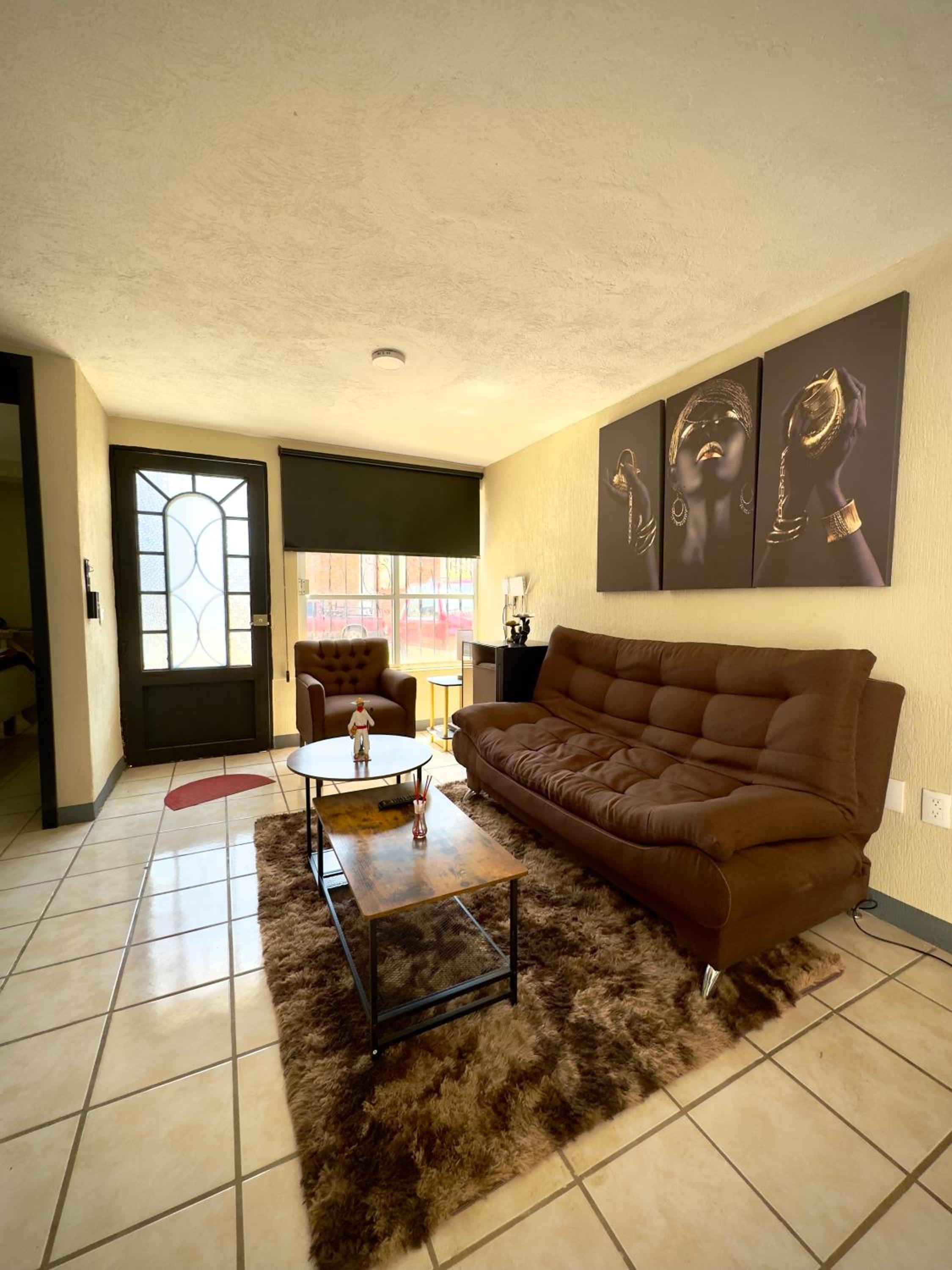 Three-Bedroom Apartment photo 3
