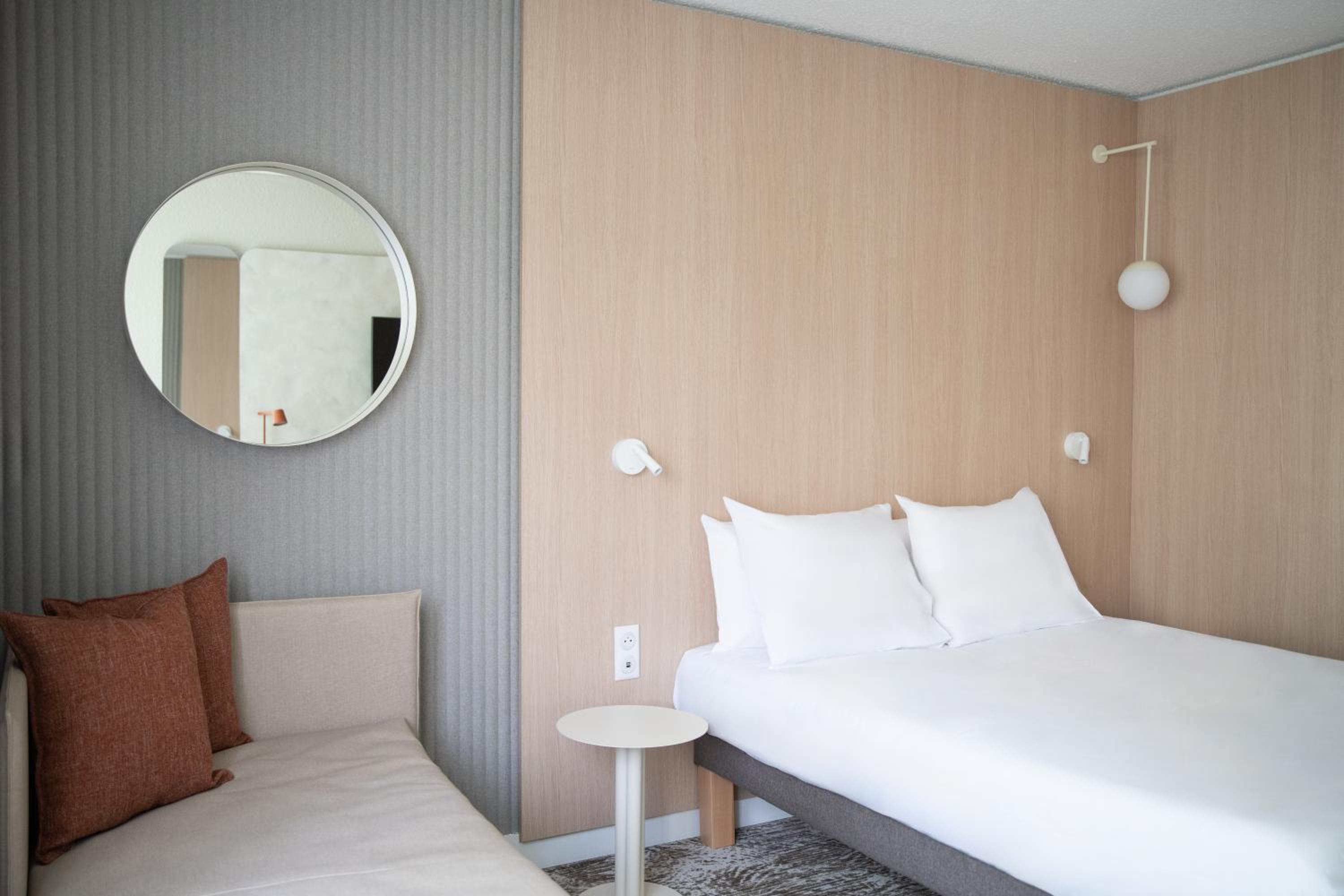 Superior Double Room with Sofa - Photo 5