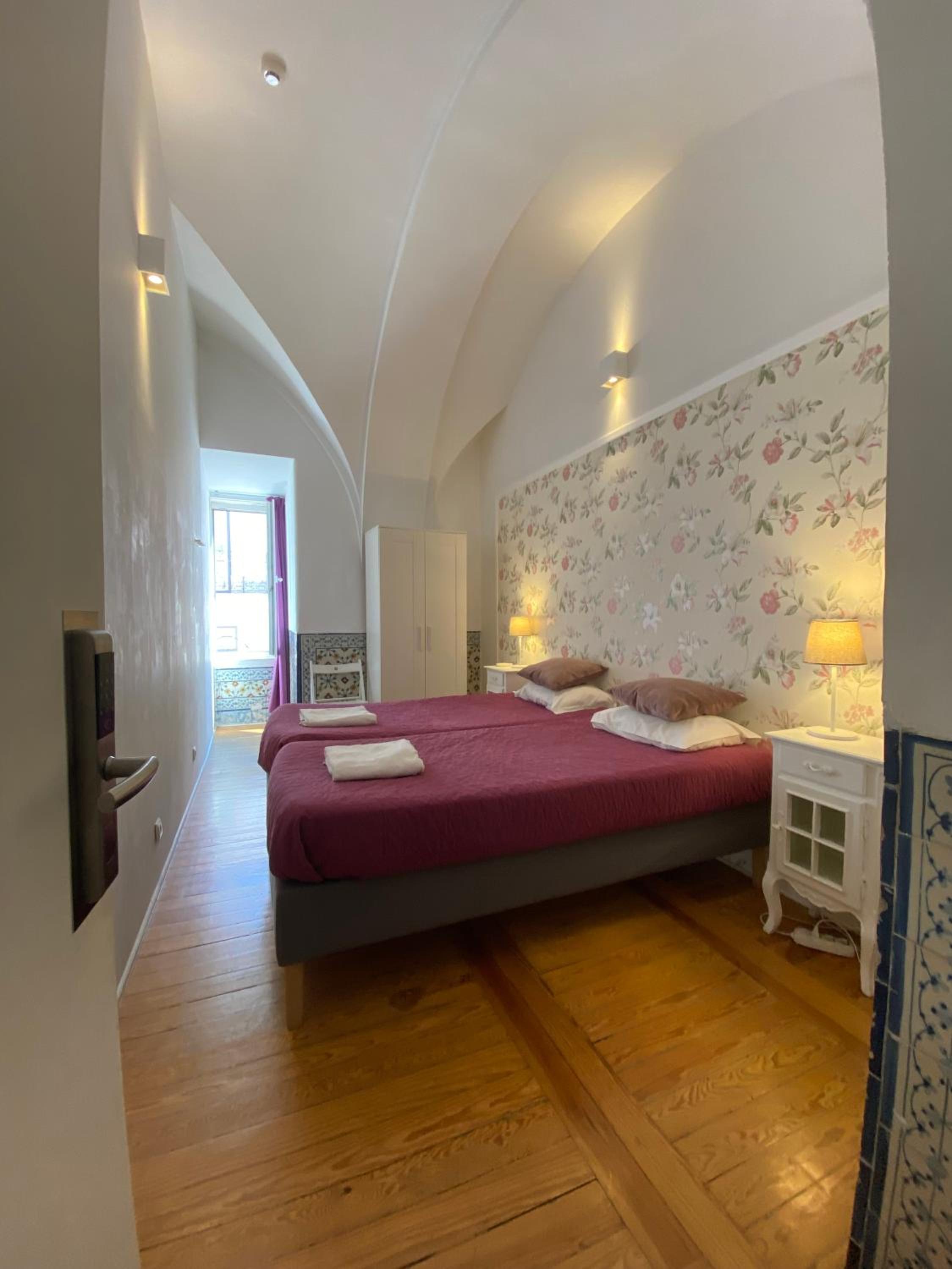 Twin Room with Shared Bathroom photo 1