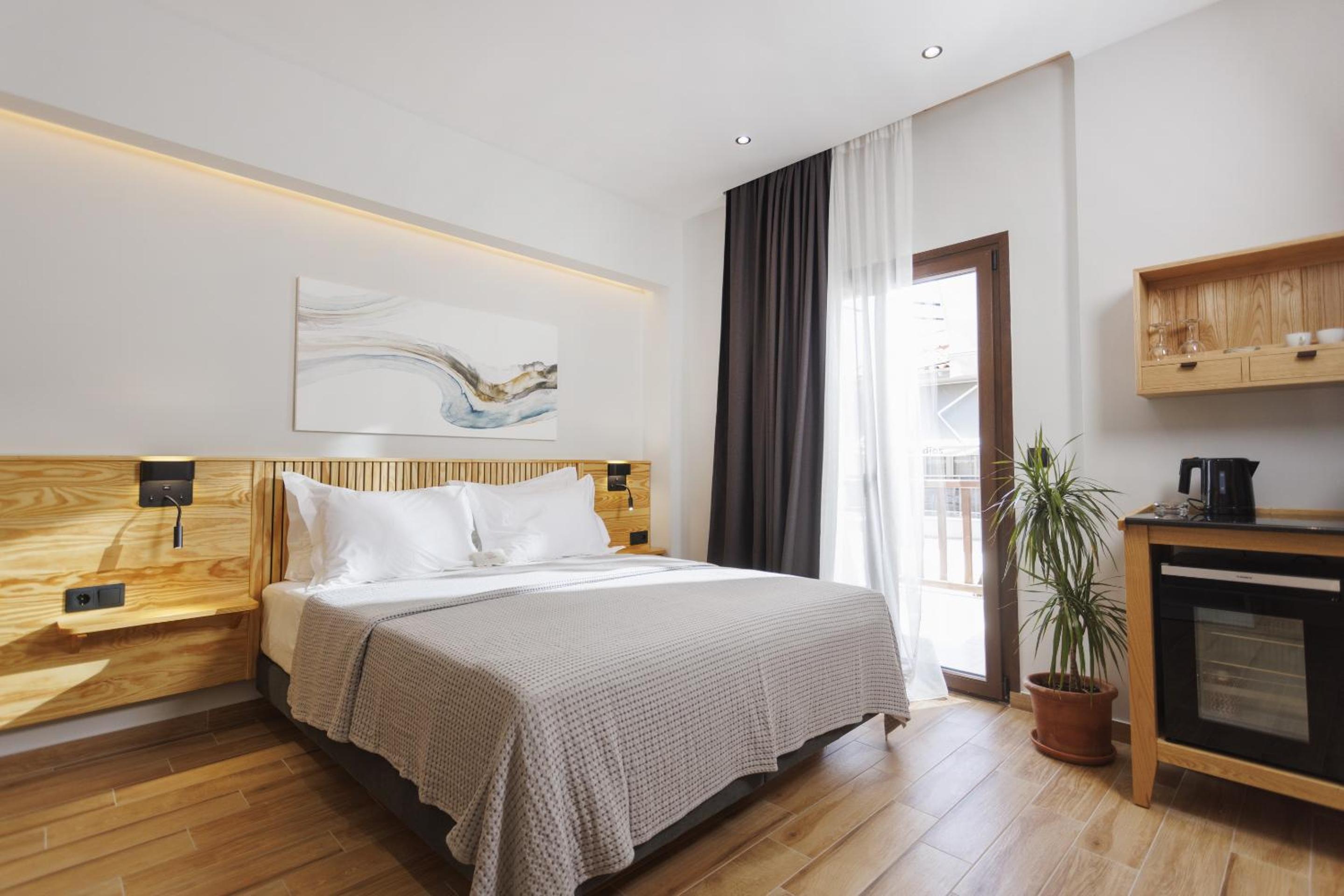Double or Twin Room with Side Sea View photo 1